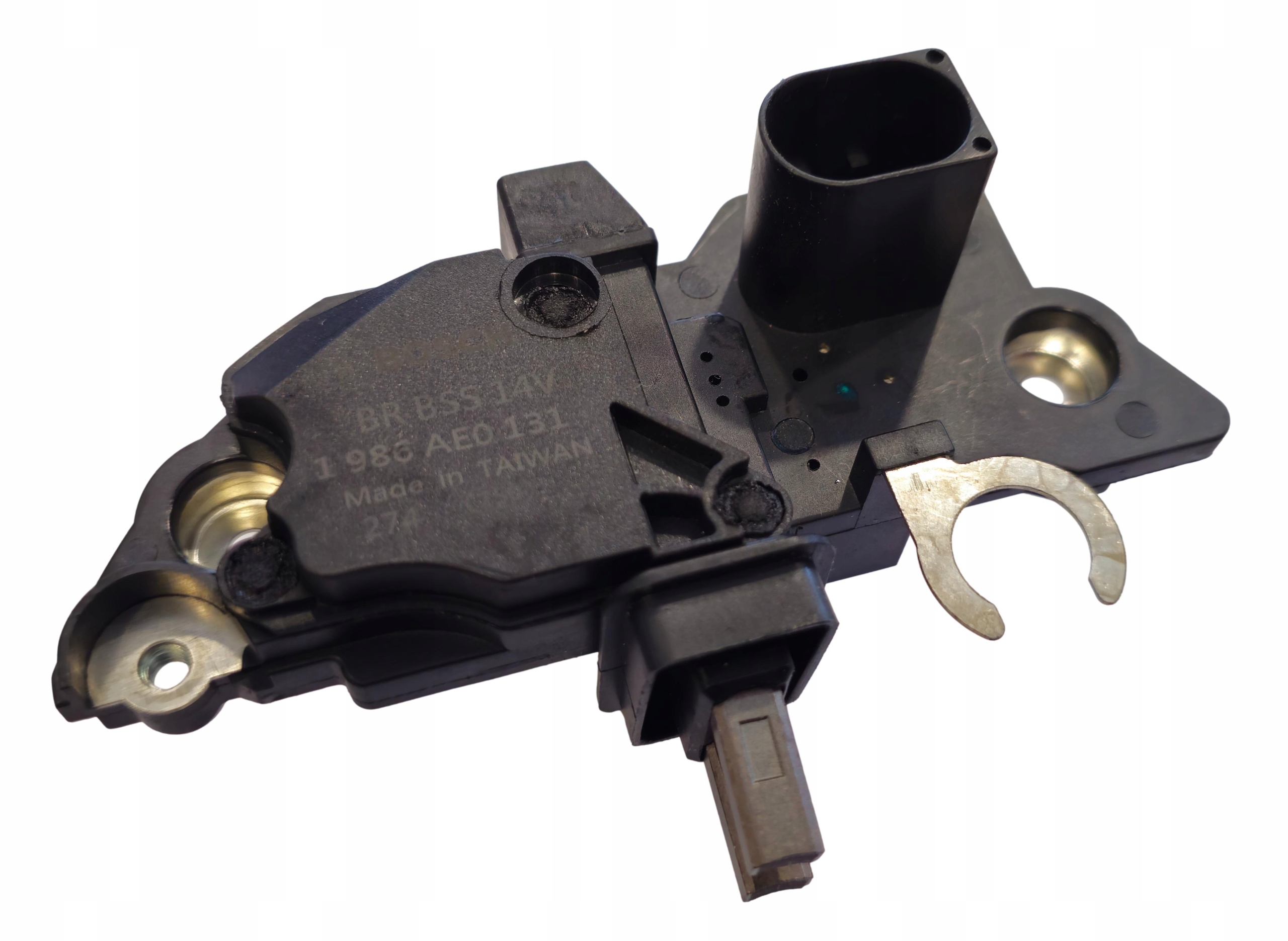 Регулятор napiecia Bosch 1 986 Ae0 131