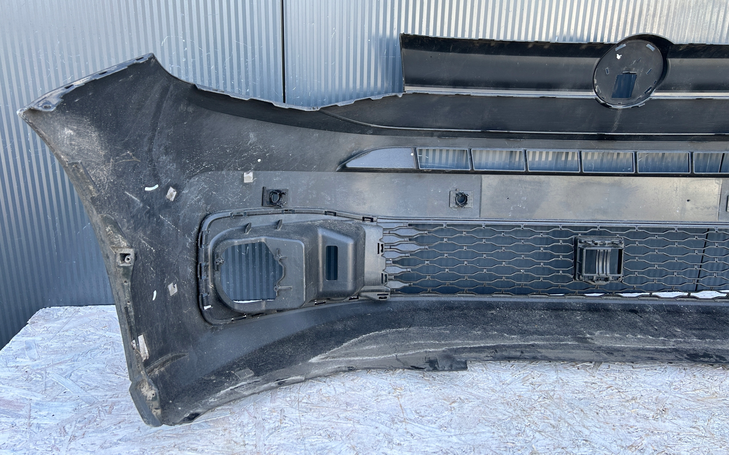 lökhárító eleje elsö VW CADDY IV 20- PDC