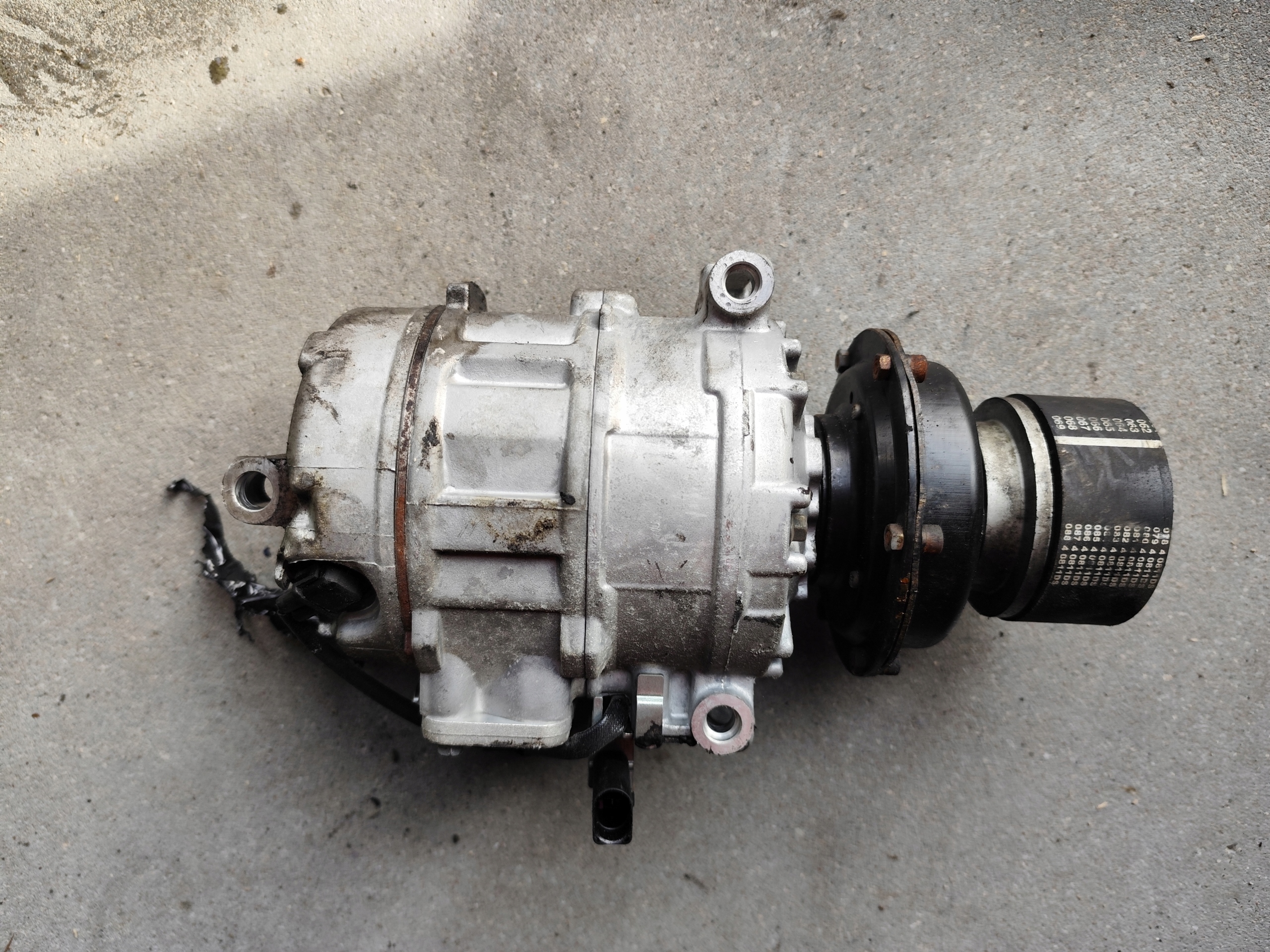 compressor; compressor of the air conditioning VW T5 2.5 TDI