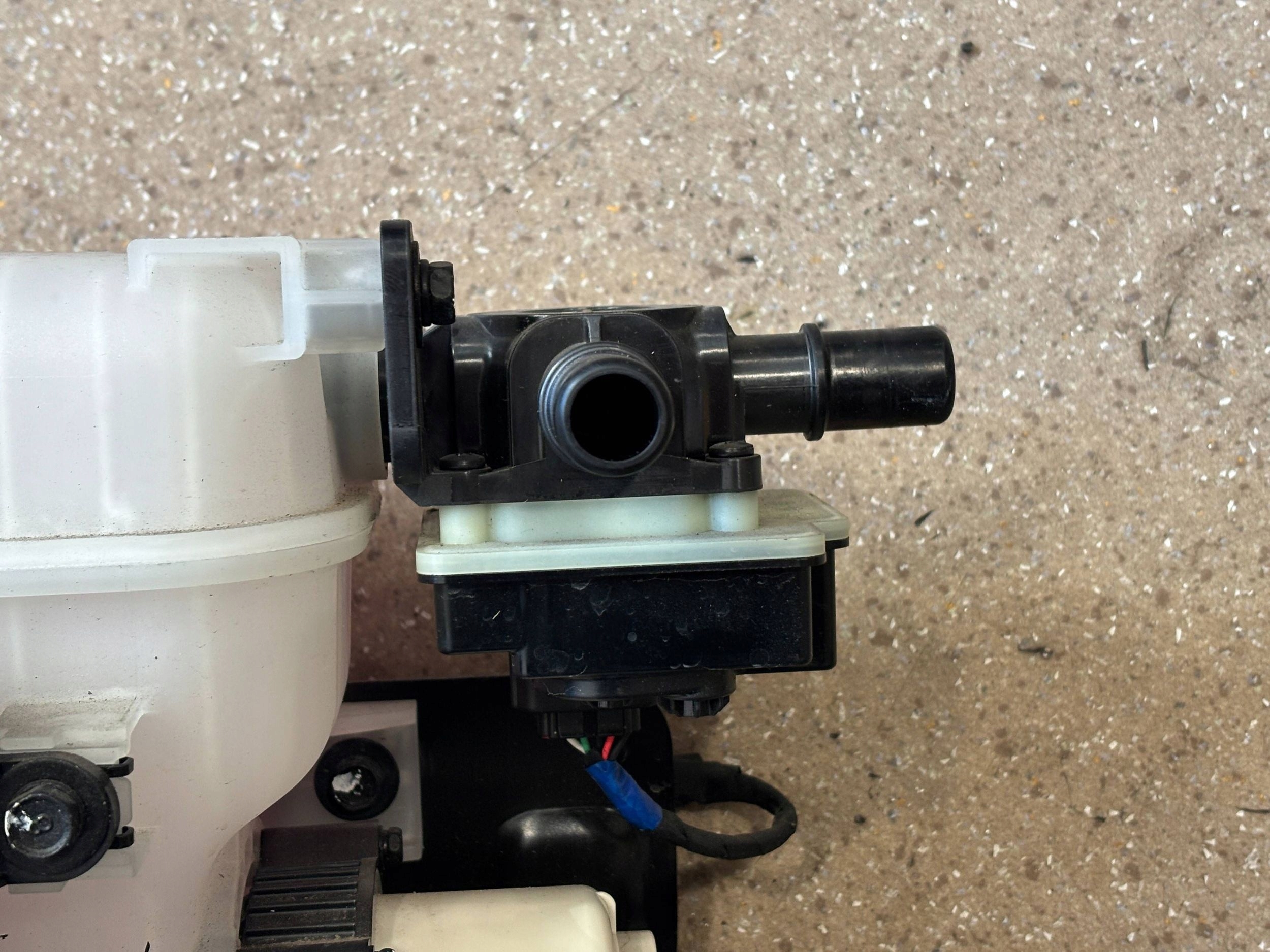 бачок расширительный kia EV9 25429DO500