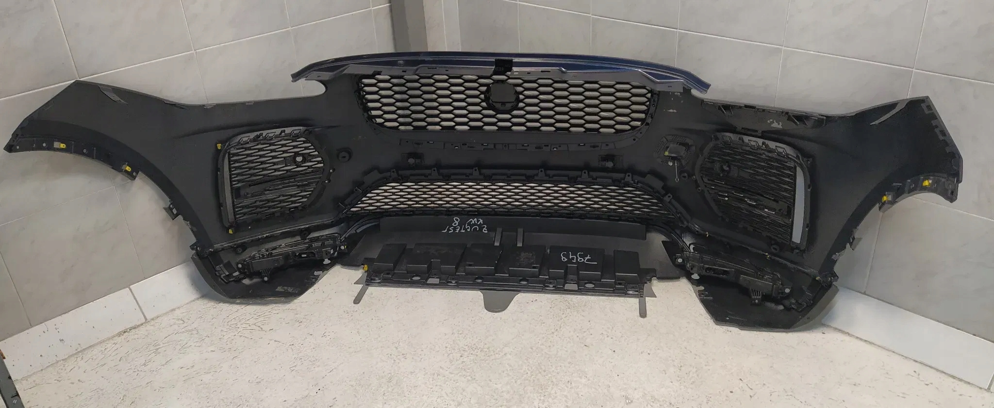 JAGUAR E-PACE X540 LIFT bumper front front 4XPDC fog lights grill logo
