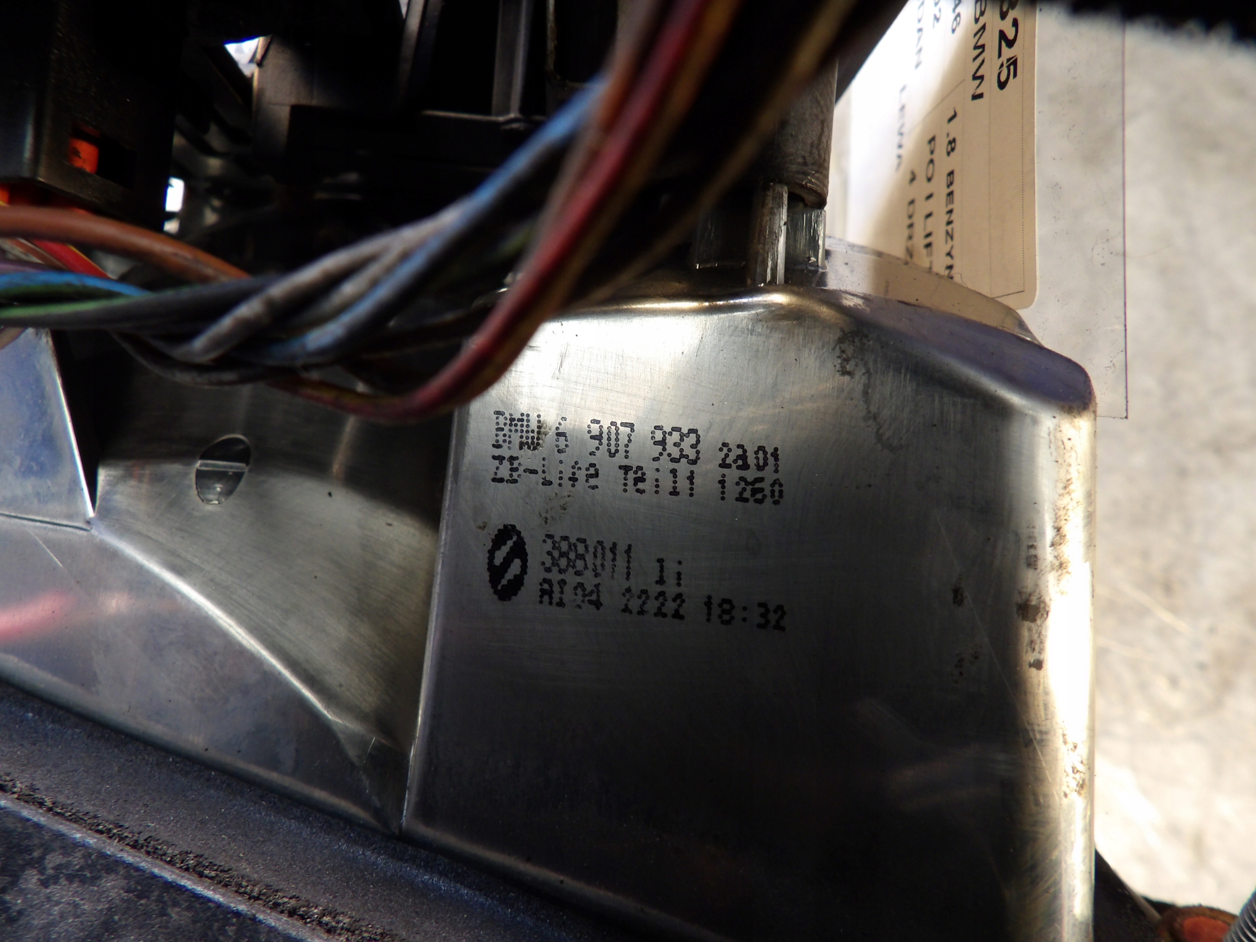 BMW E46 light rear left sedan 6907933 388011