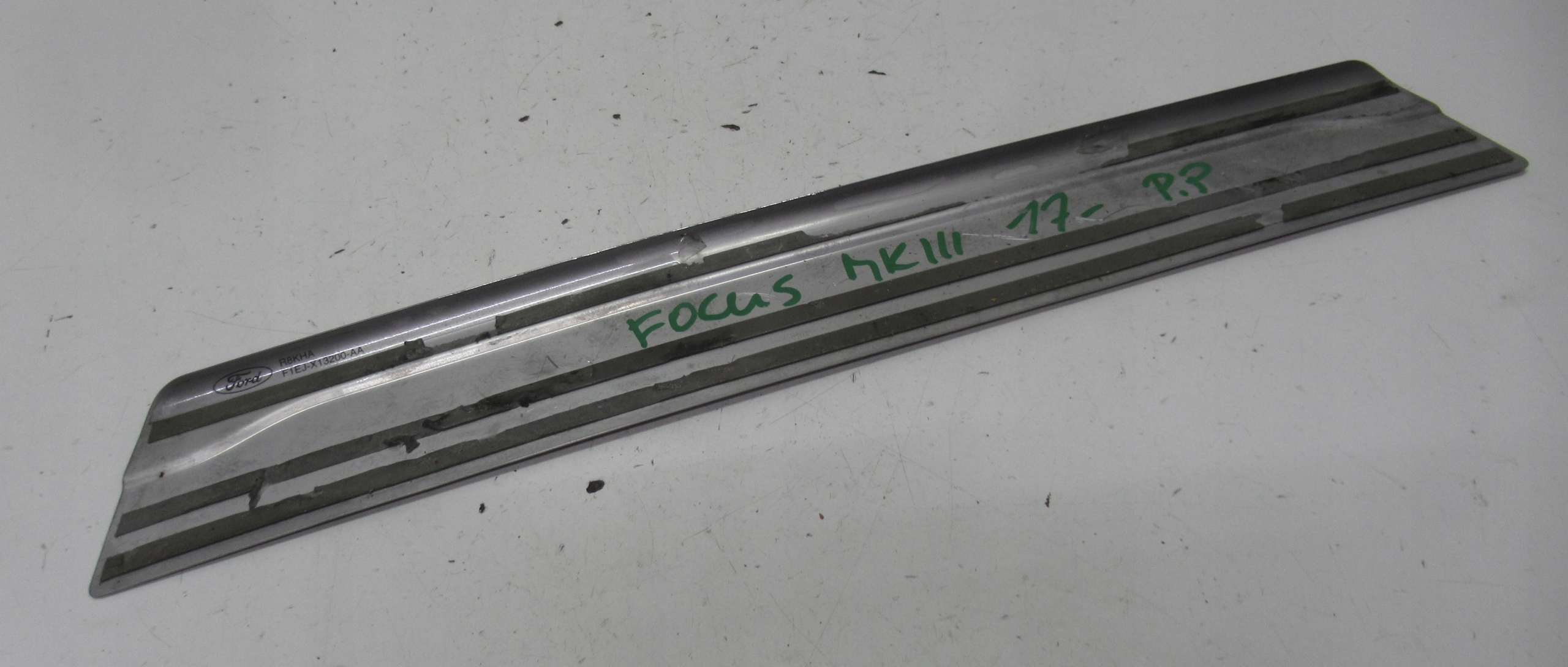 FORD FOCUS MK3 FL 17R moulding threshold right front F1EJ-X13200-AA