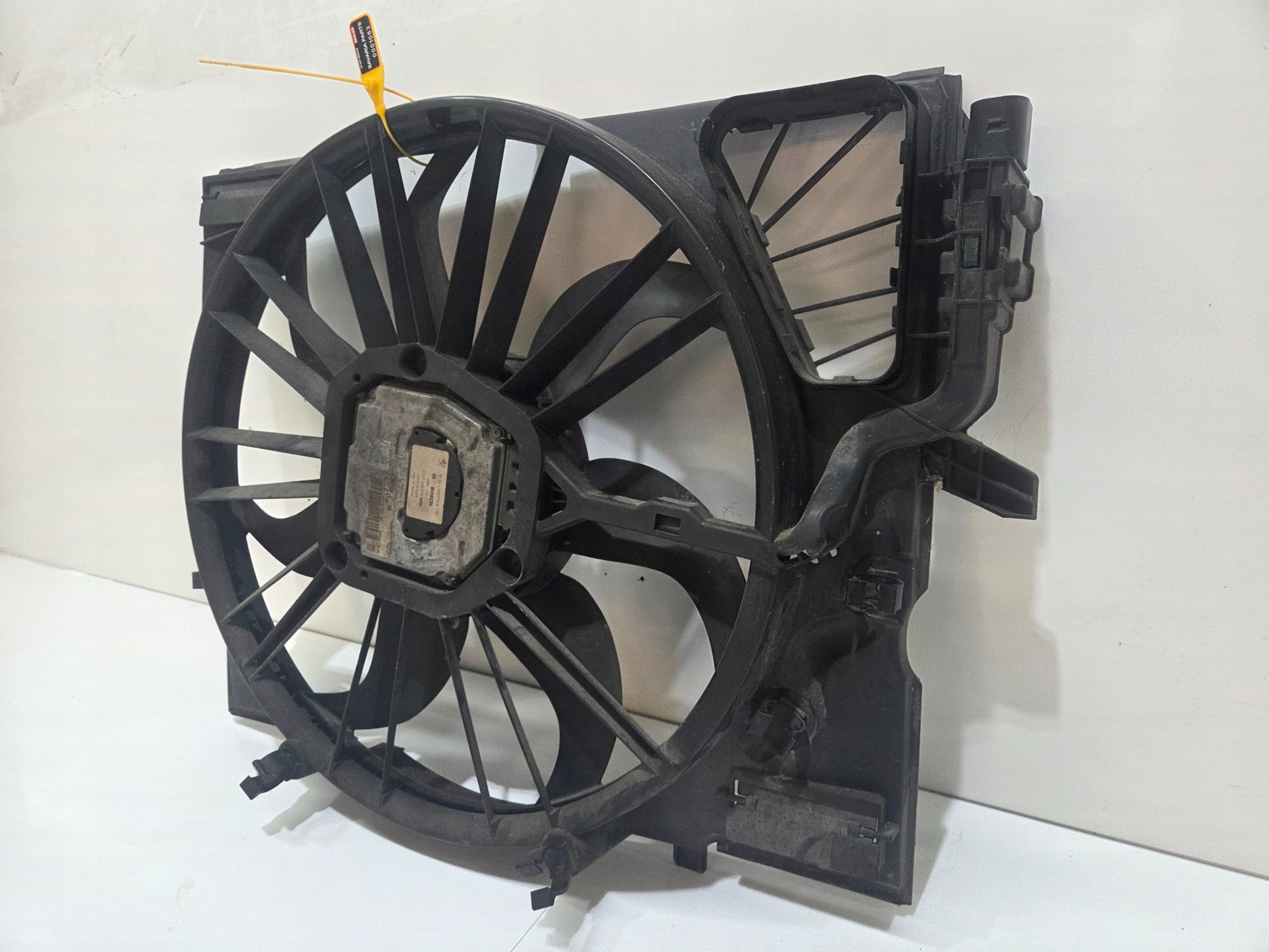 ventilátor chladiče BMW E60 N53B30A 7562733