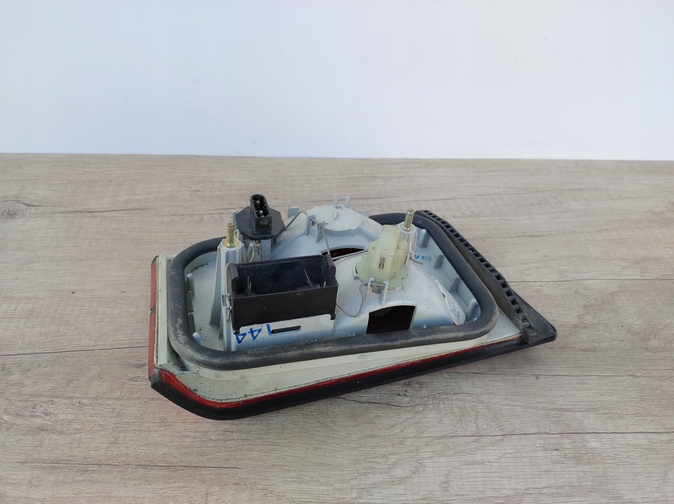 BMW 5 E34 BERLINE DROIT FEUX PHARE DU CAPOT ARRIÈRE COMPLÈTE