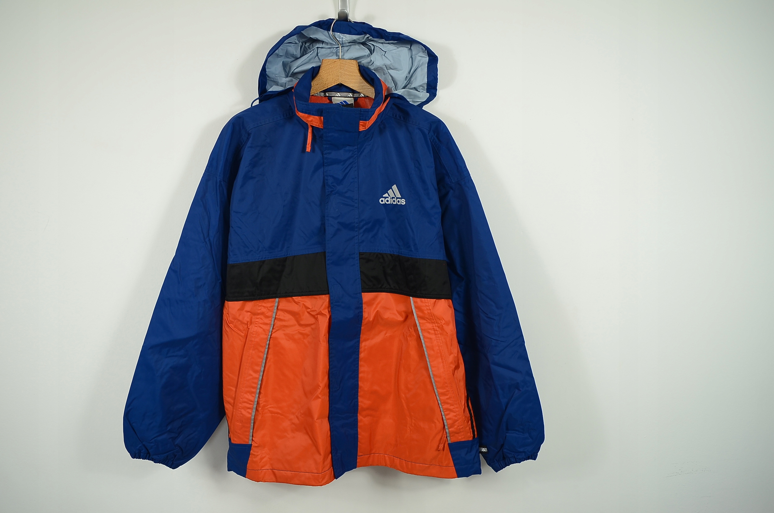 ADIDAS _ KURTKA OUTDOOR SZTORMIAK VINTAGE _ M / L Kod producenta POI890