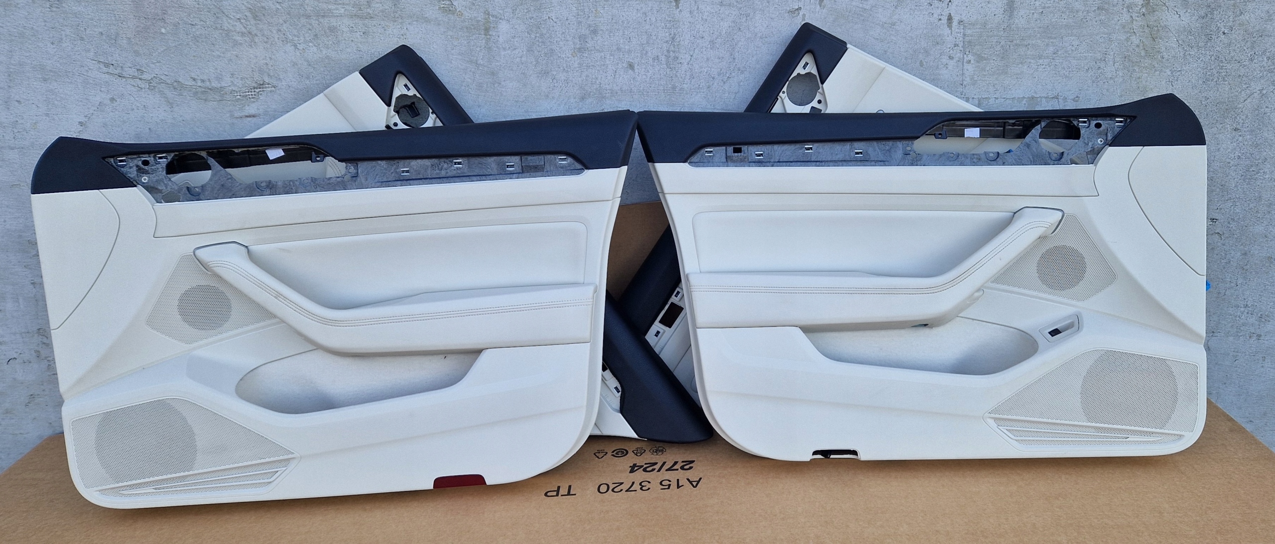side PASSAT B8 KOMBI FULL leather as new KOMPLET