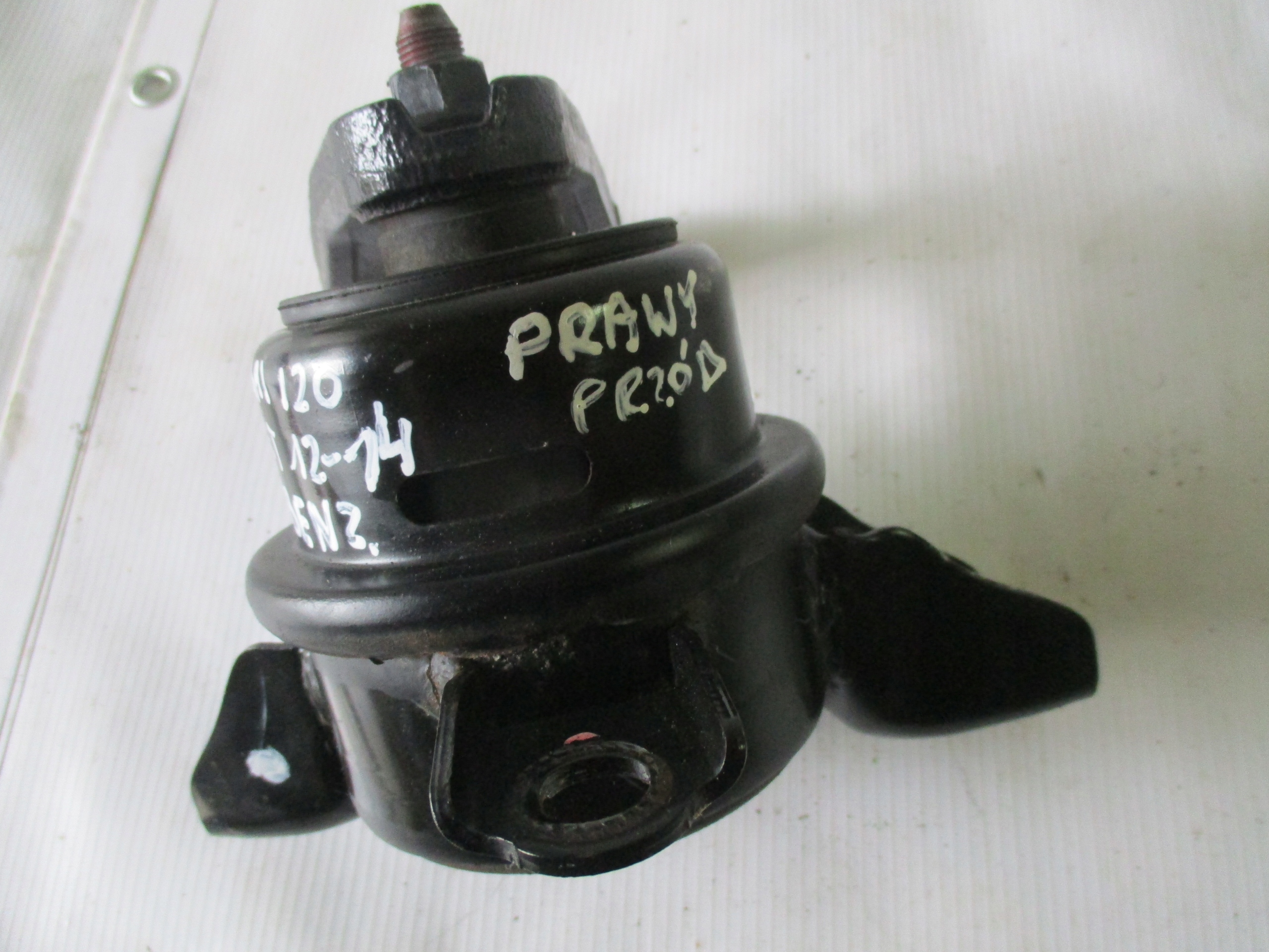 engine mount right Hyundai i20 1,2 petrol
