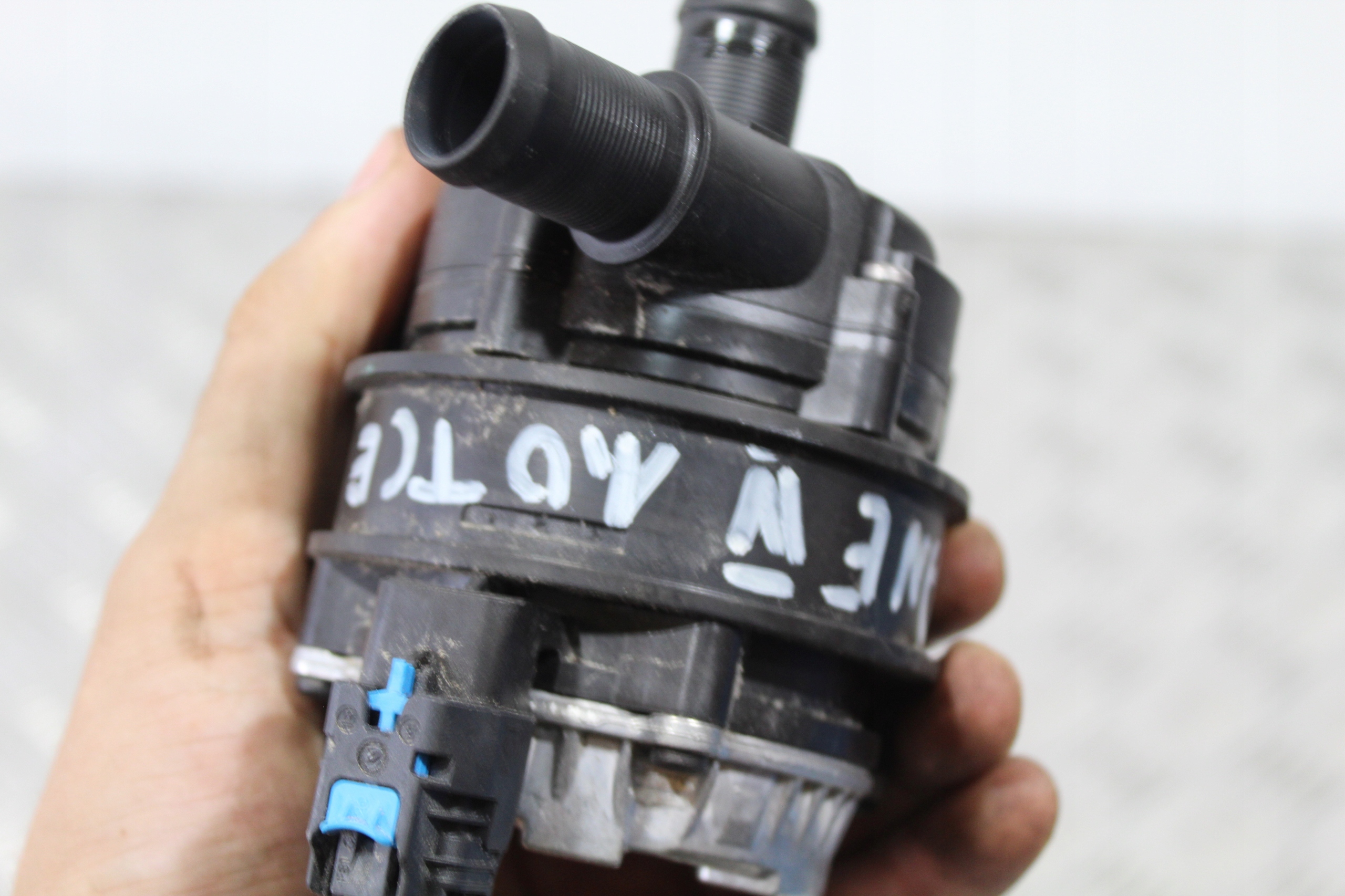 water pump MEGANE IV LIFT 210103582R