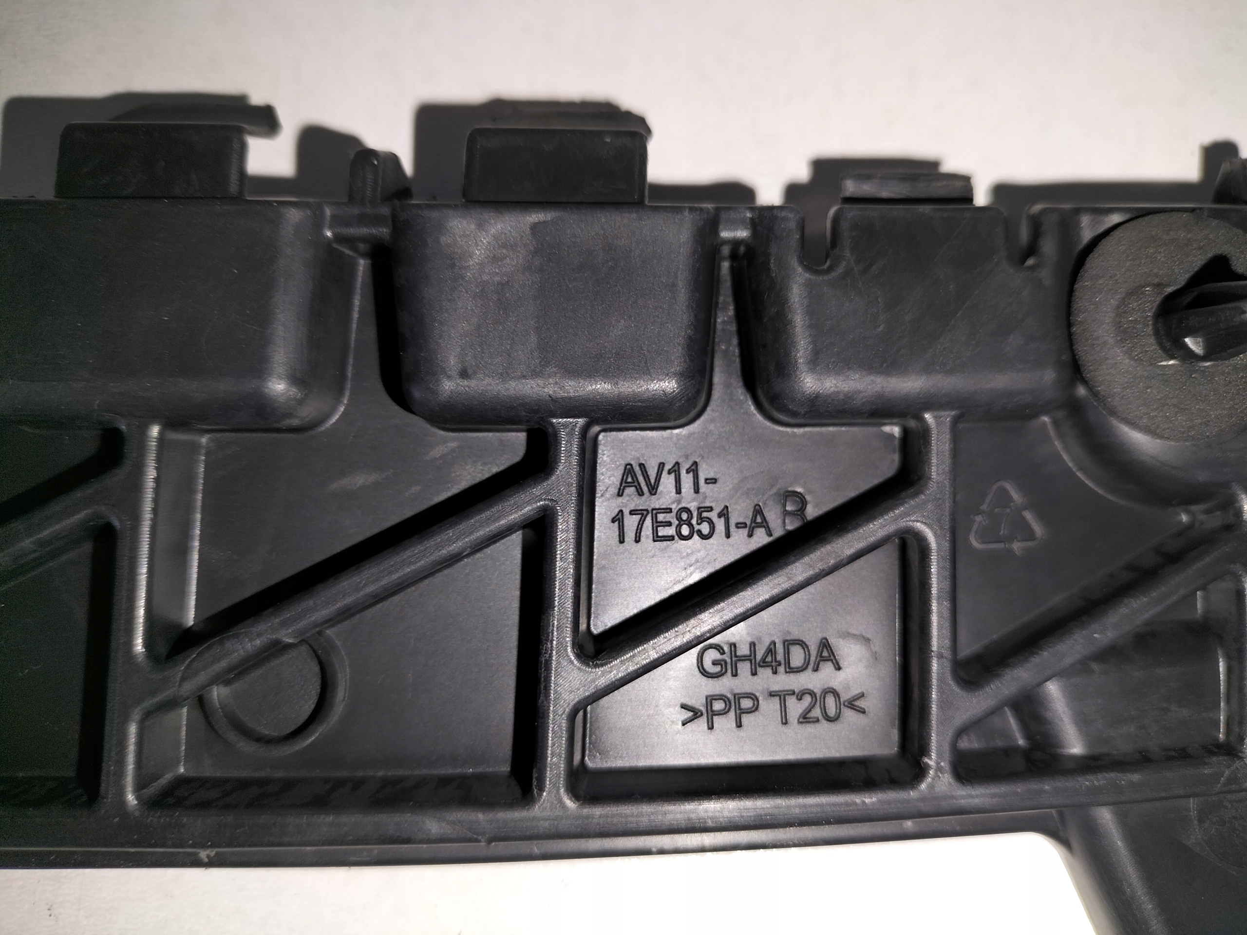 SUPPORT SUPPORT PLAQUE PARE CHOC ARRIÈRE GAUCHE FORD B-MAX 12