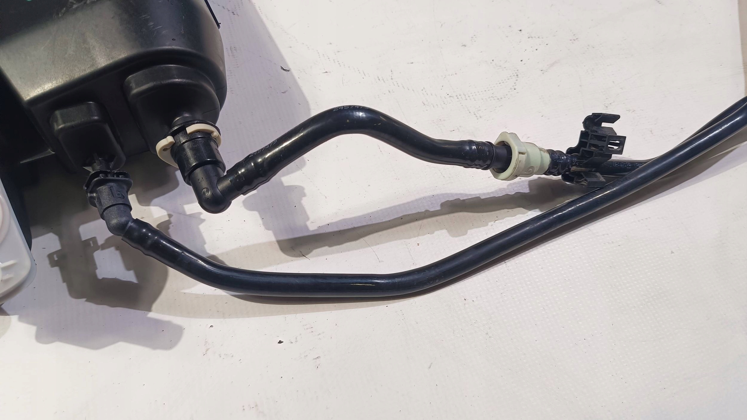 karbonski filter oparow goriva Dodge Durango 5.7 Hemi 2014