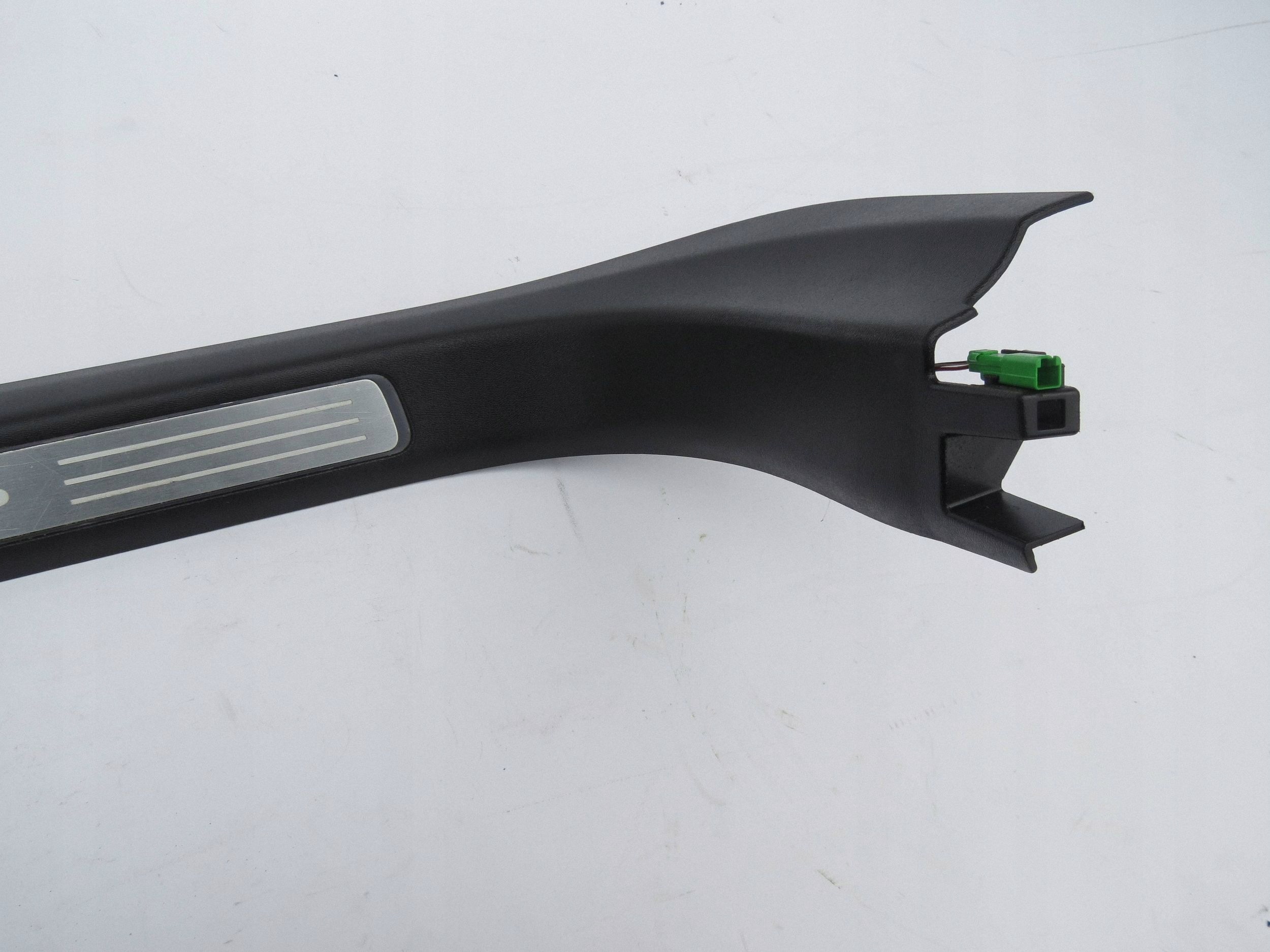 cap threshold right front VOLVO V90 CROSS COUNTRY 31377617