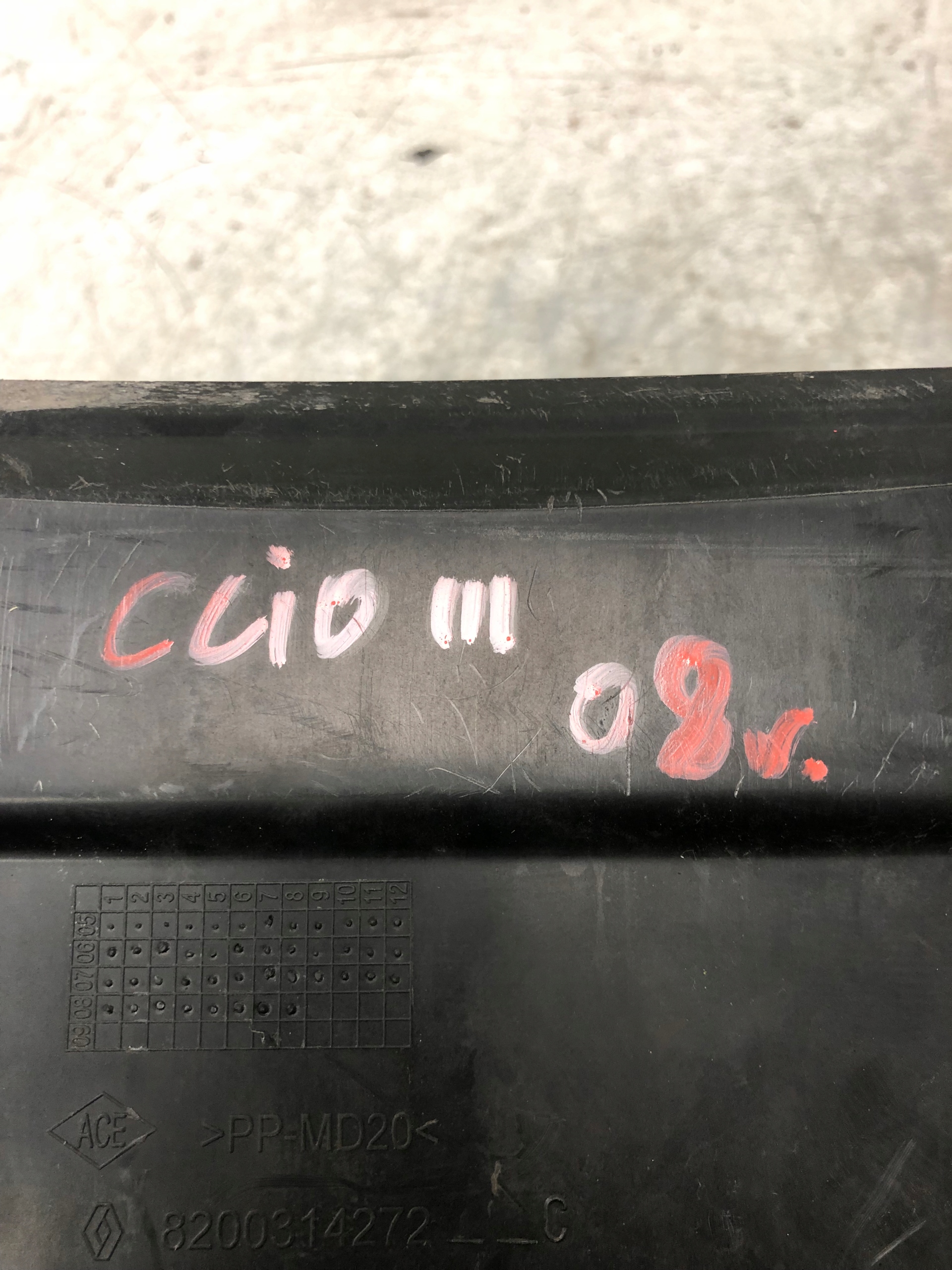 obal akumulátoru RENAULT CLIO III 8200314273 8200314272