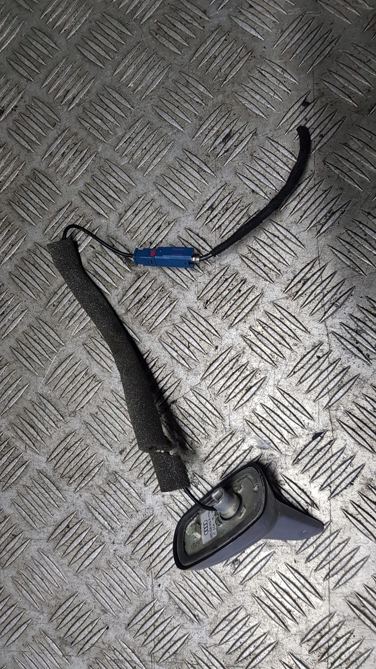 AUDI A8 D3 Antenne Toit REKIN 4E0035503R