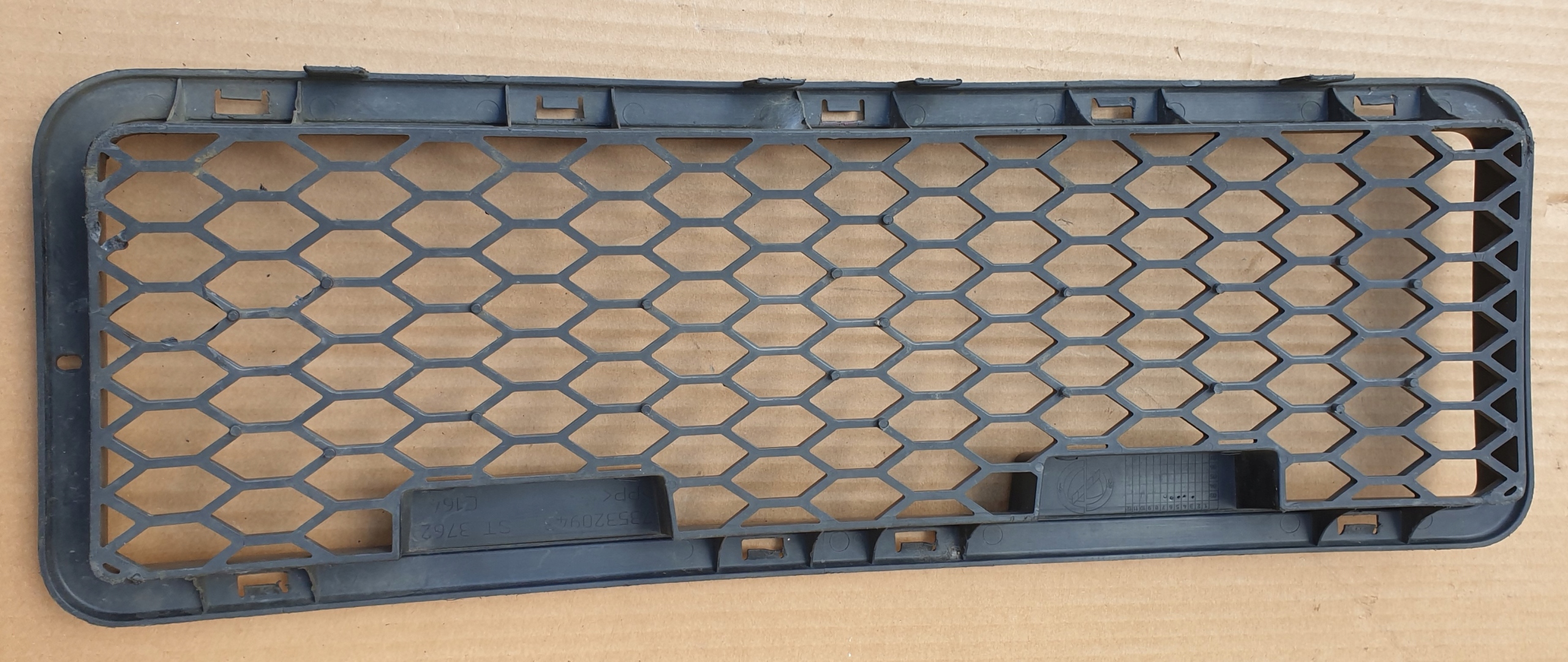 grid spoiler of a bumper front FIAT PUNTO II OE EU