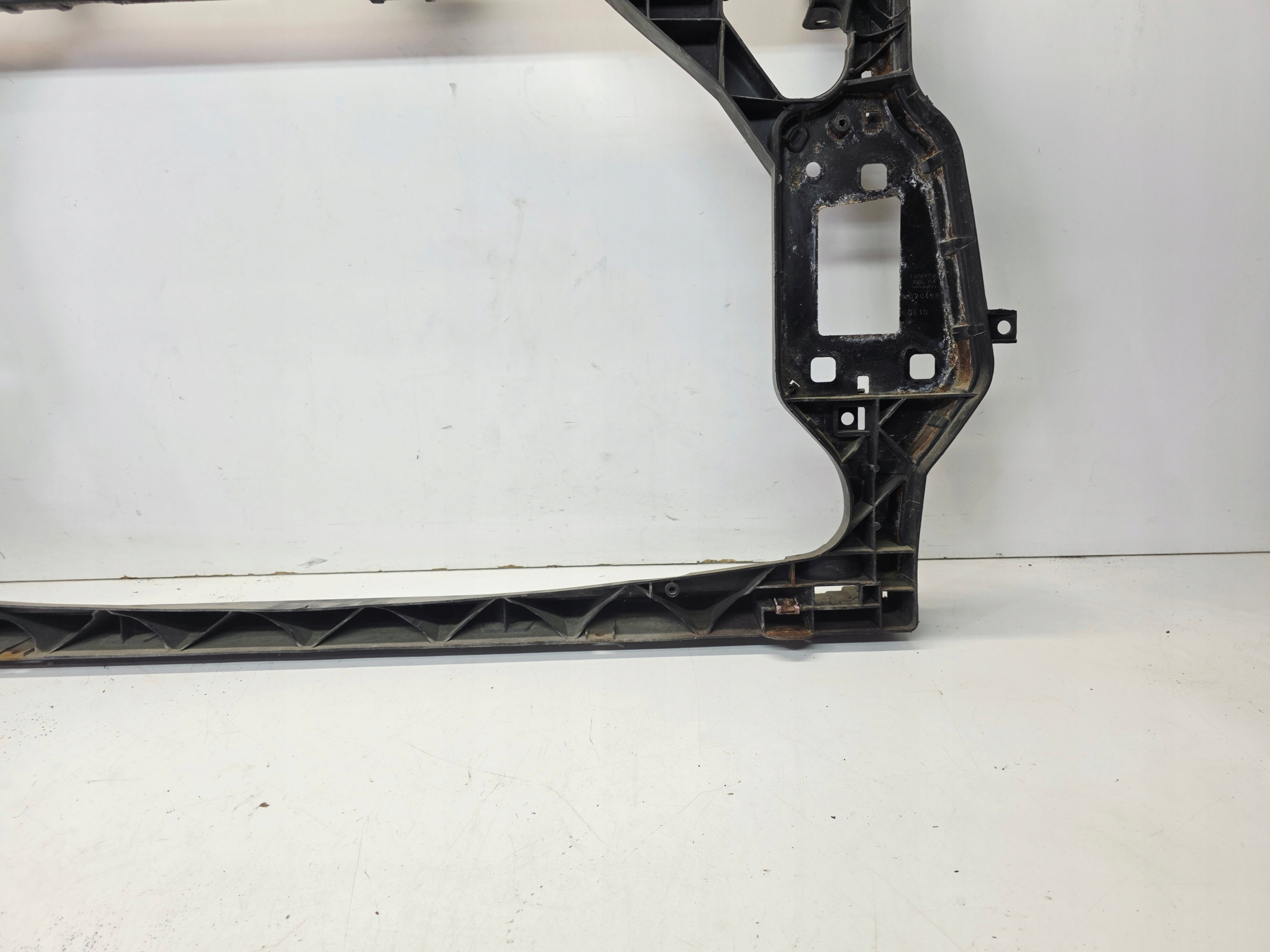 support panel for radiators pillar iron AUDI A4 B8 A5 8T 8K0805594J
