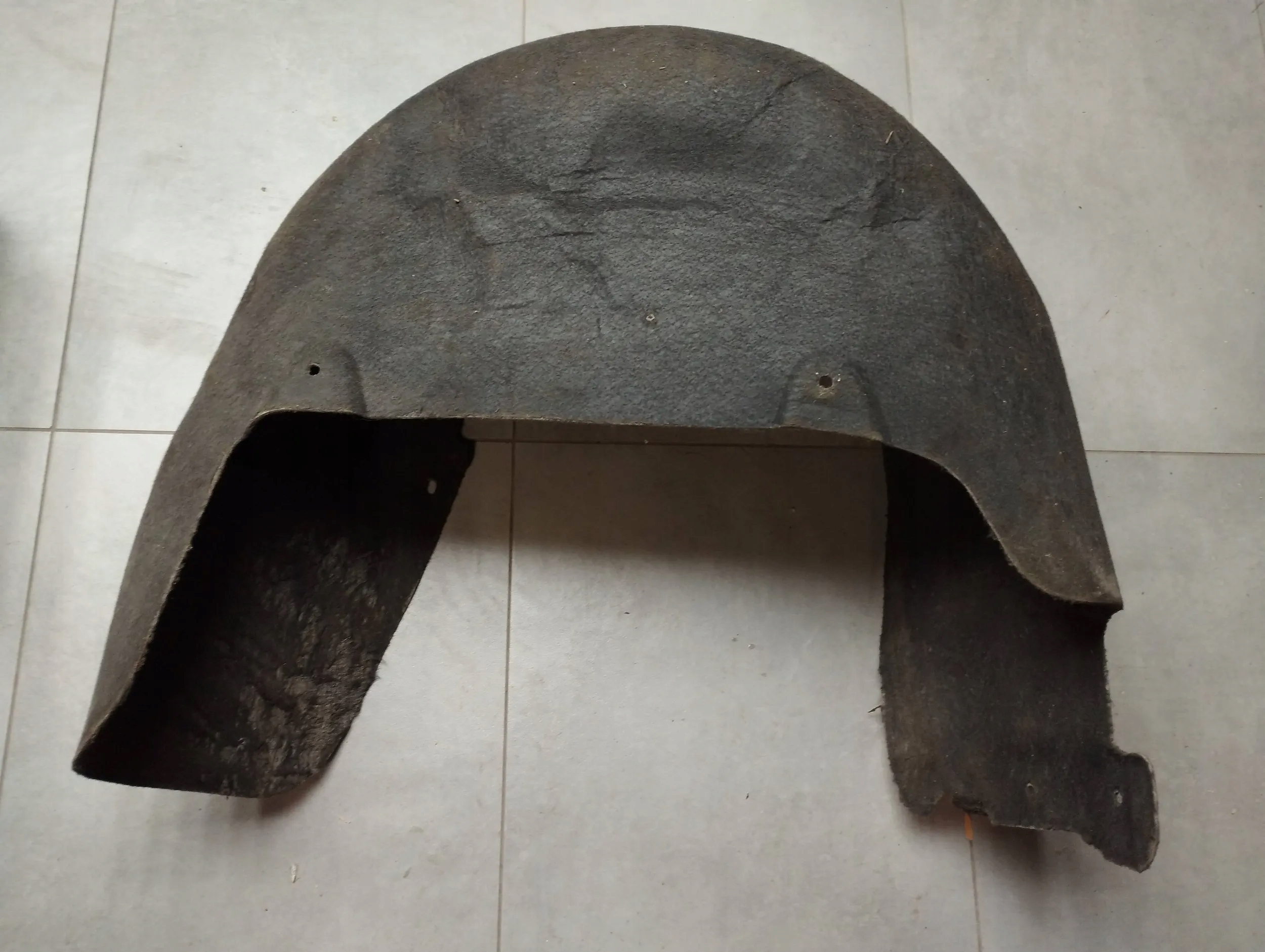 Peugeot 508 sedan mudguard left rear part