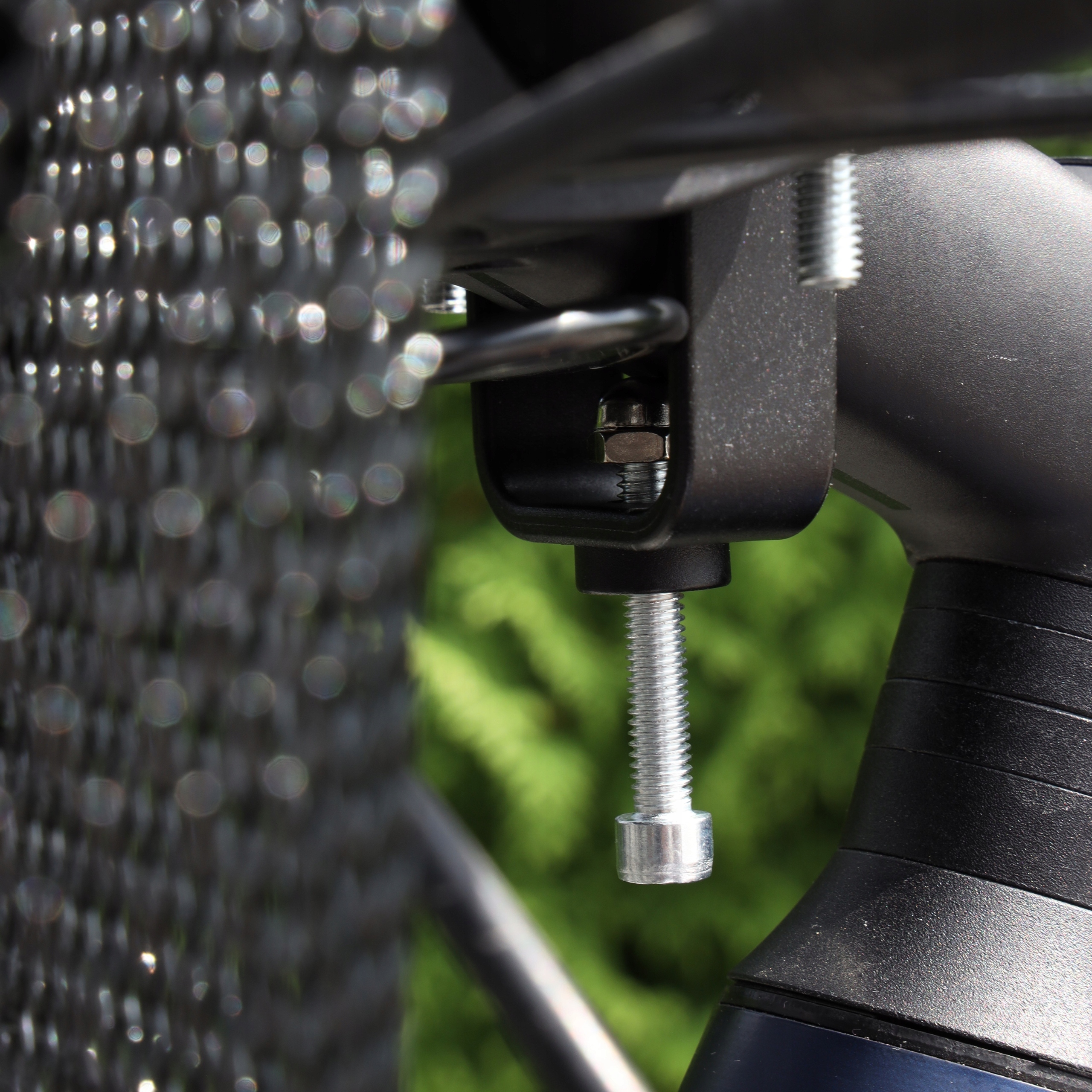 KOSZ NA ROWER METALOWY KOSZYK ROWEROWY DUŻY NA KIEROWNICĘ MIEJSKI CLICK Pojemność 2 l