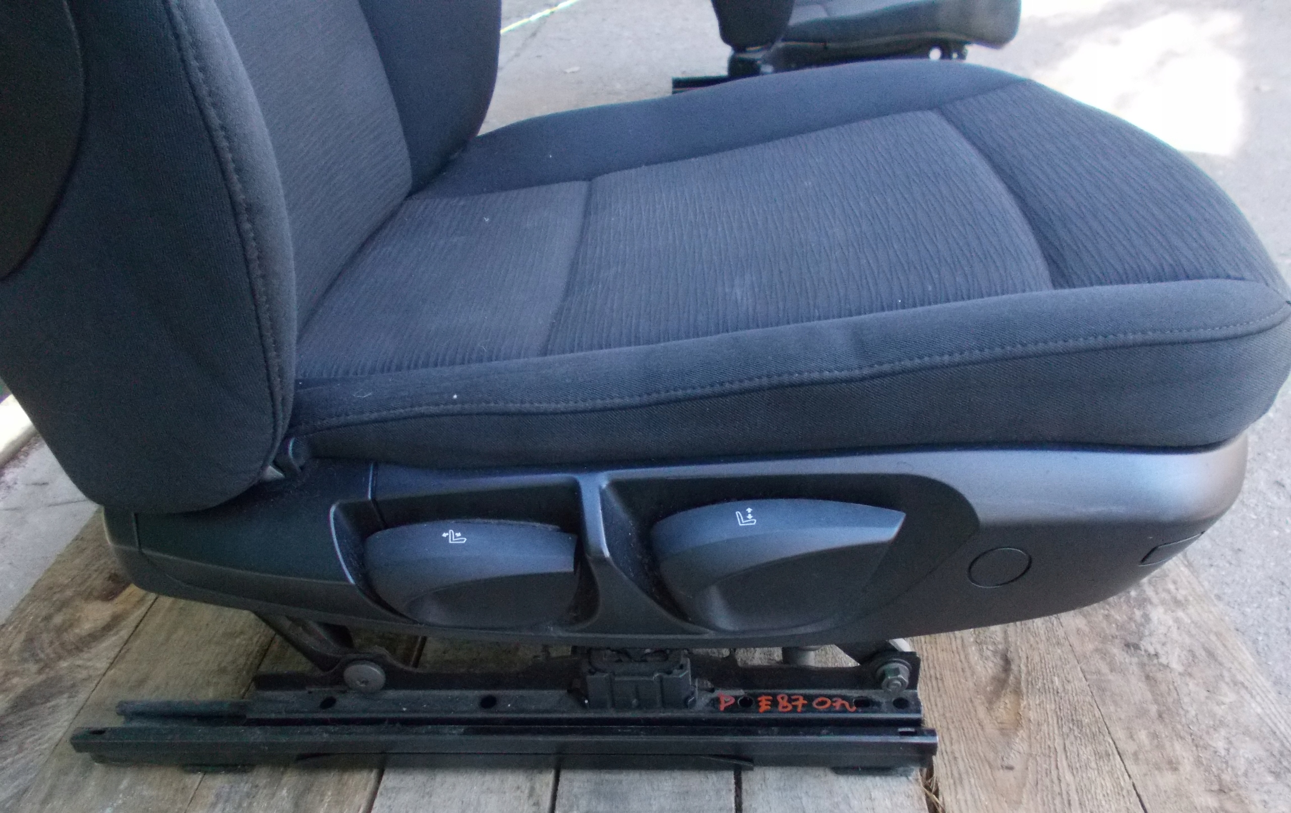 BMW E87 2.0 e 07R 3D Sedili KOMPLET