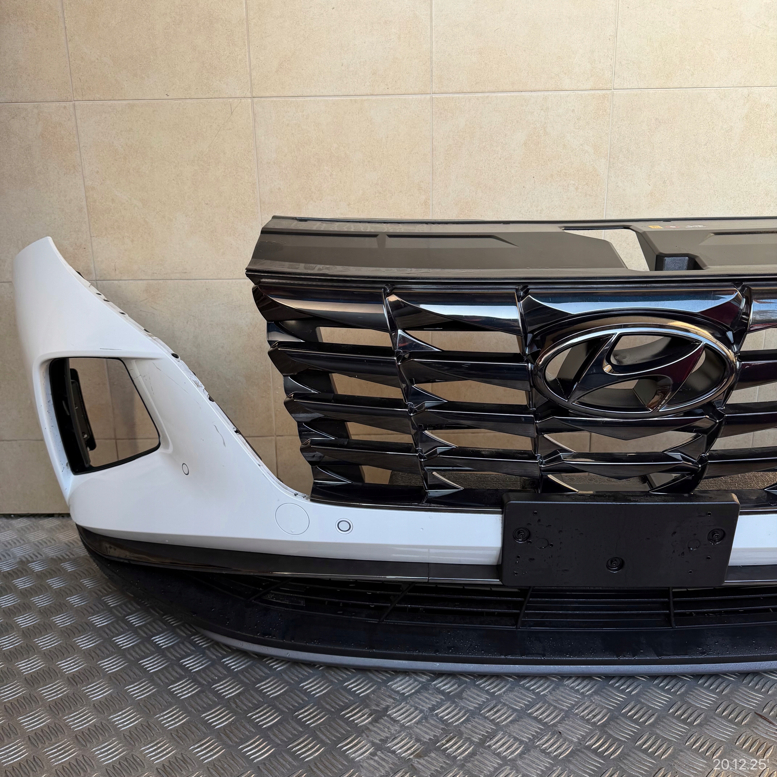 front bumper complete HYUNDAI TUCSON IV 2023 ROK 4 PDC