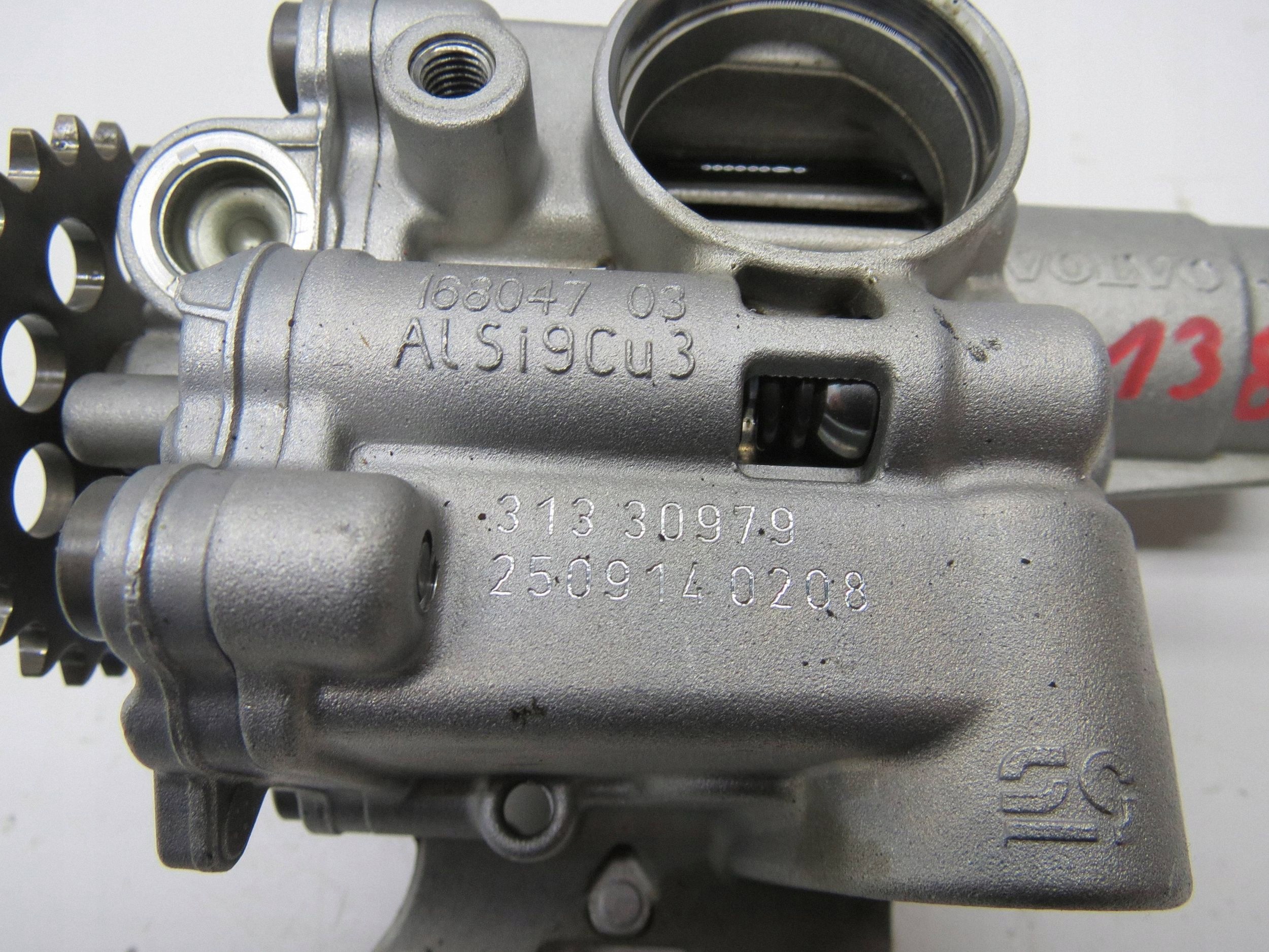Pompa olio motore VOLVO S60 II V60 e 2.4 D5 215KM 31330979