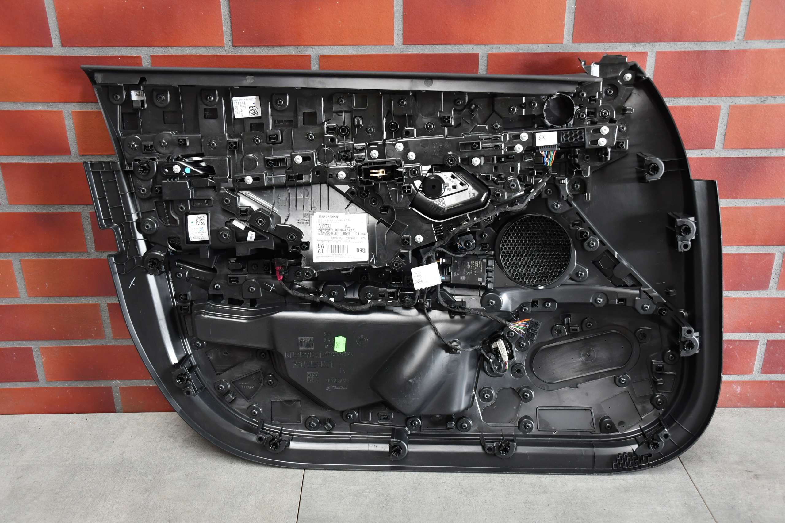 дверные карты правый передний BMW 5 G60 G61