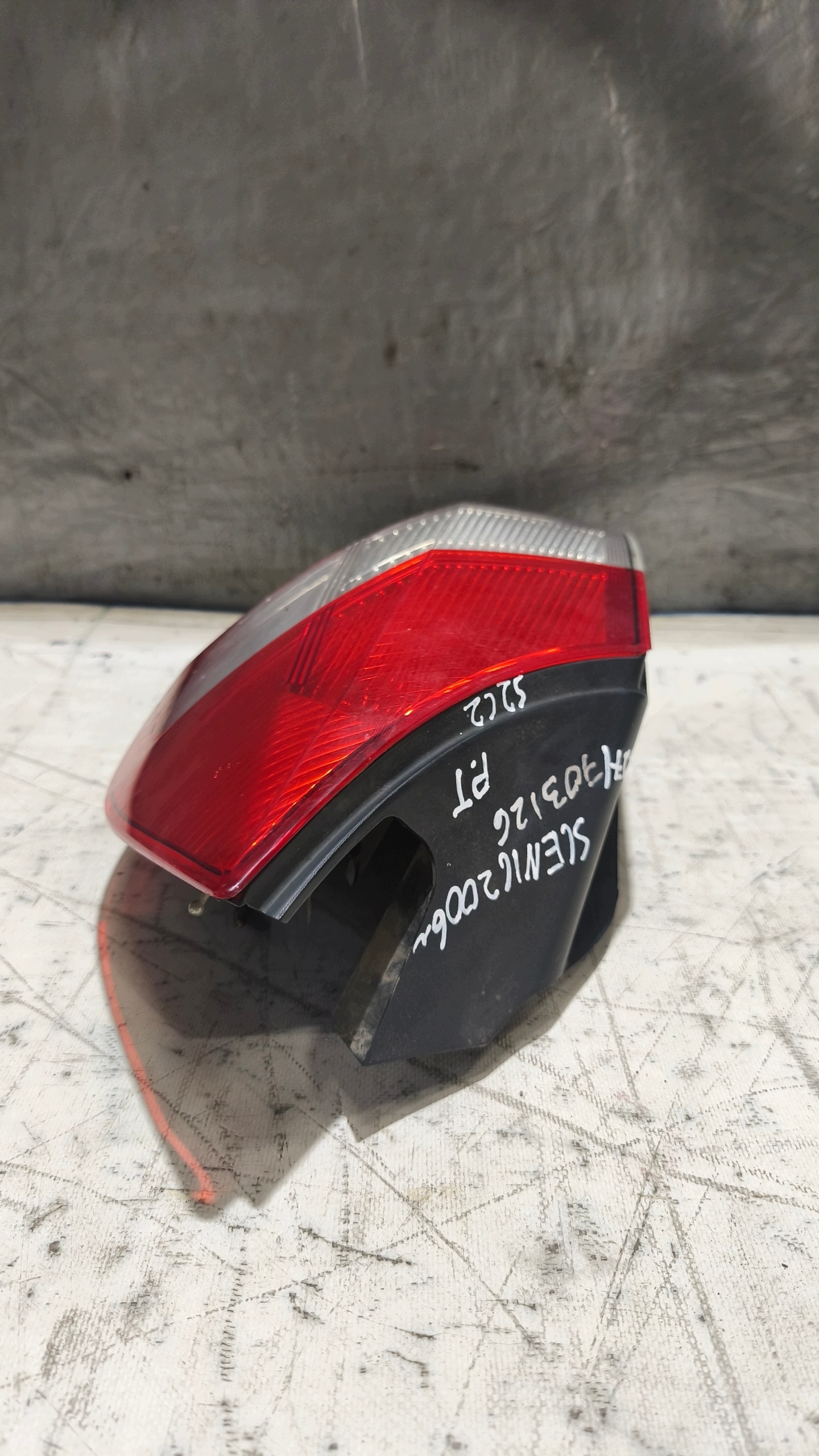 FANALE FARO posteriore Destro RENAULT SCENIC II 2006r