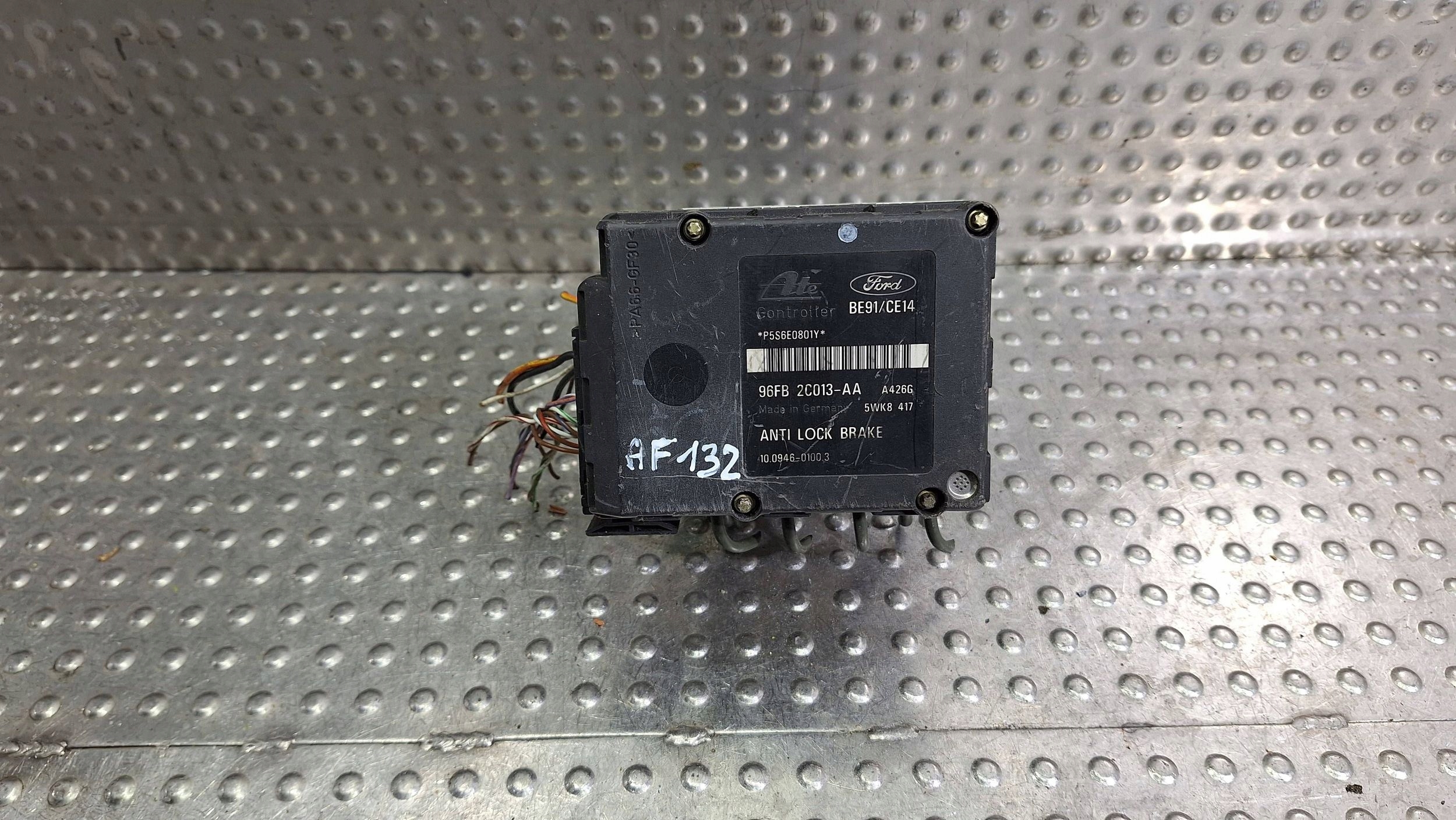 pump control unit ABS 96FB-2M110-AB 96FB-2C013-AA FORD ESCORT MK7