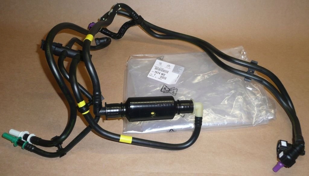 PRZEWÓD PALIWOWY CITROEN C3,C4,C5 1.6HDI