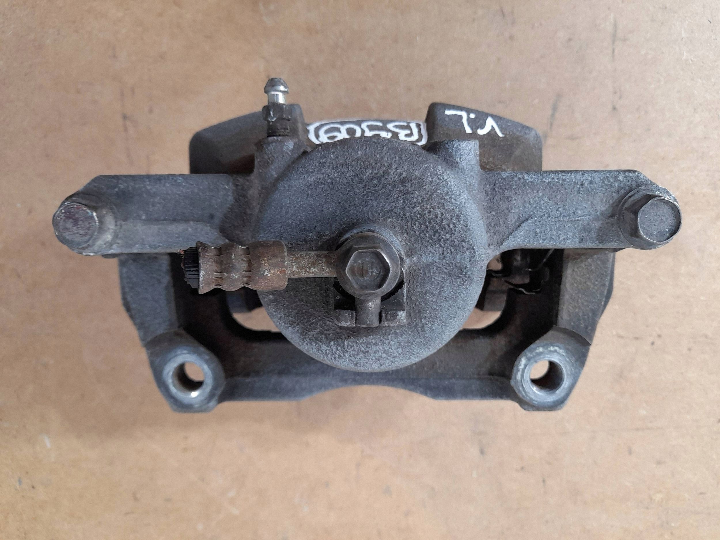 Nissan Qashqai J11 caliper brake front left (B909)