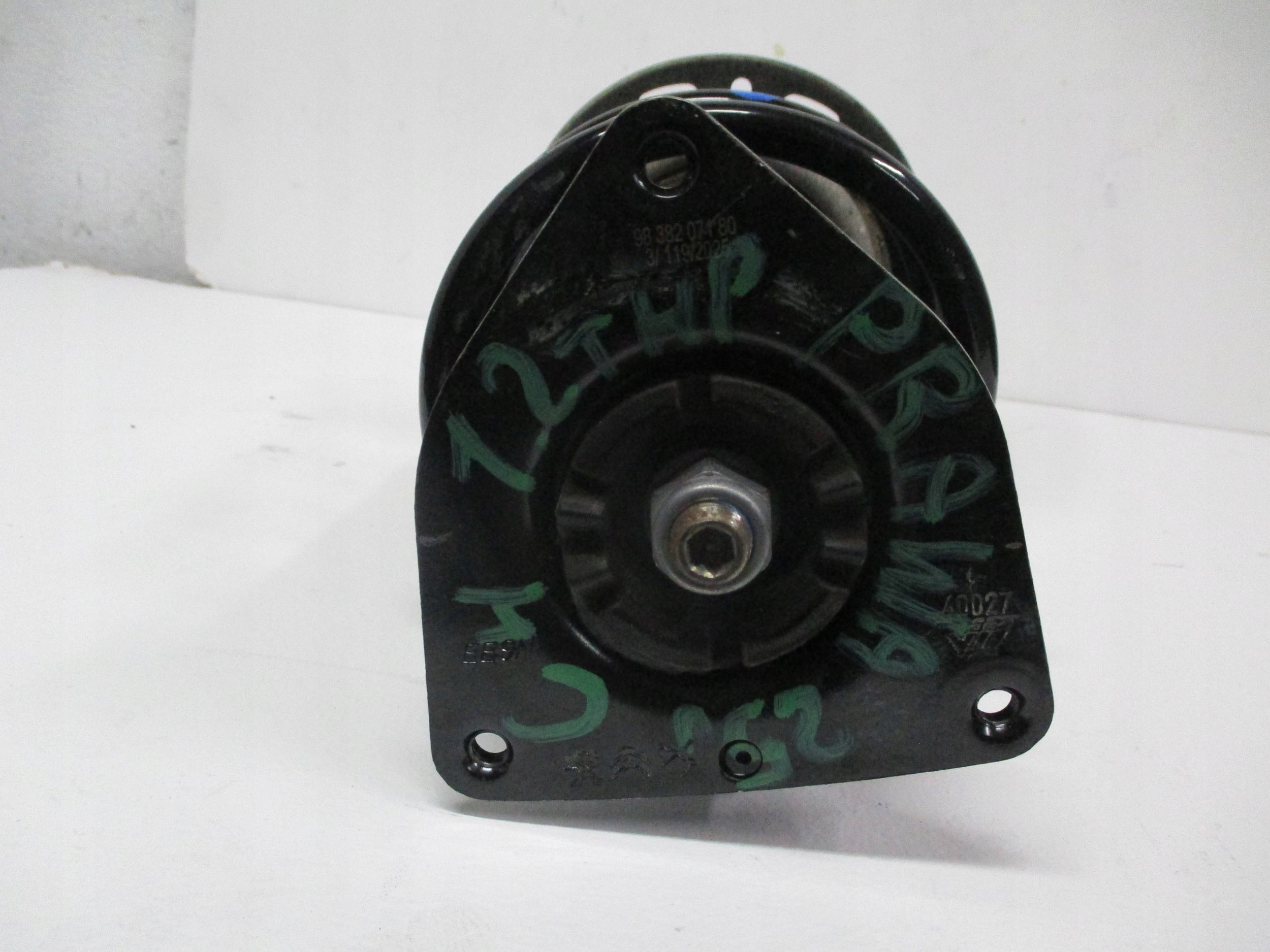 shock absorber front right CITROEN C4 III 25R 1,2THP 9842993280