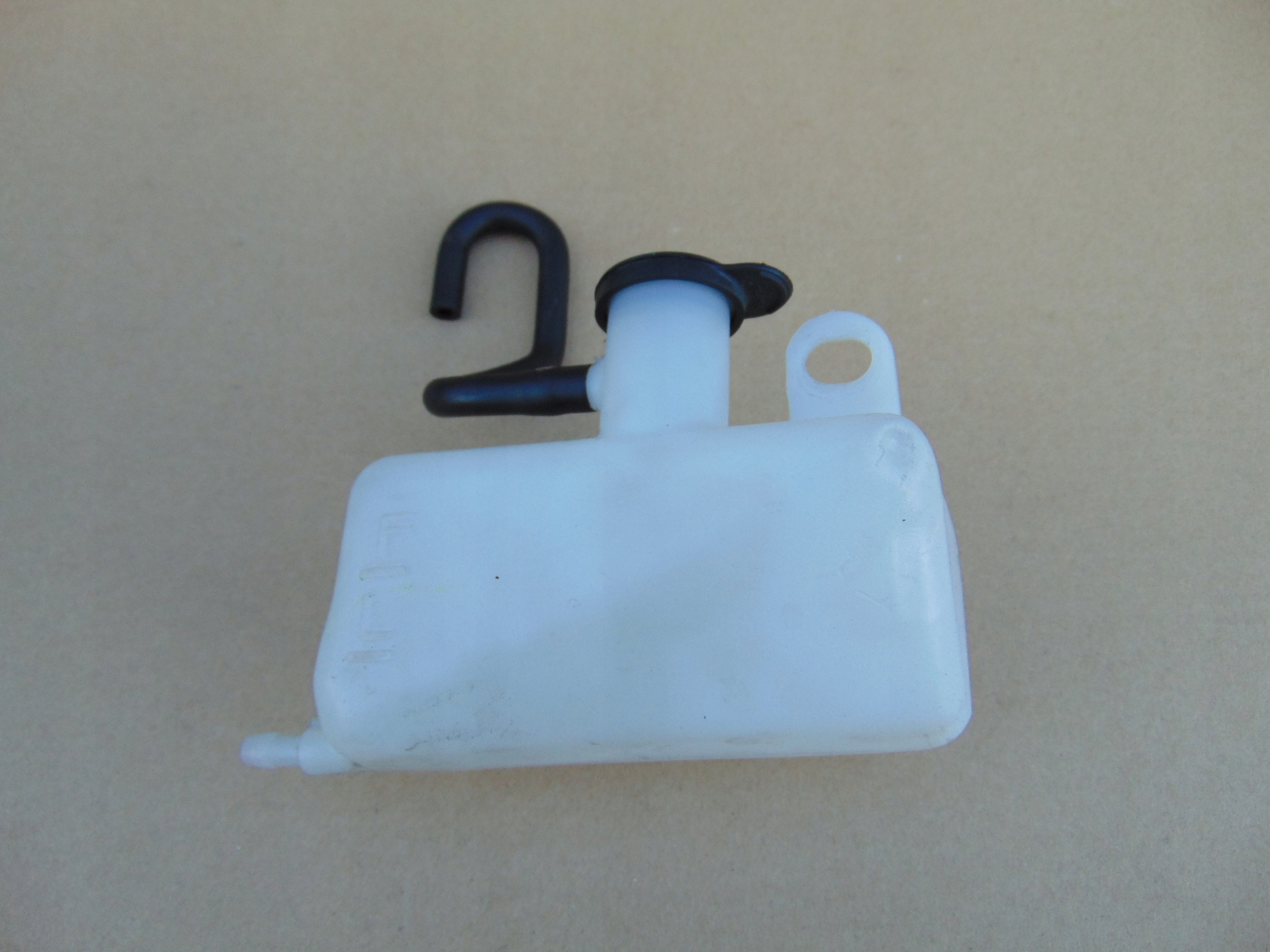 YAMAHA XMAX 125 18 ZBIORNIK WYROWNAWCZY PLYNU