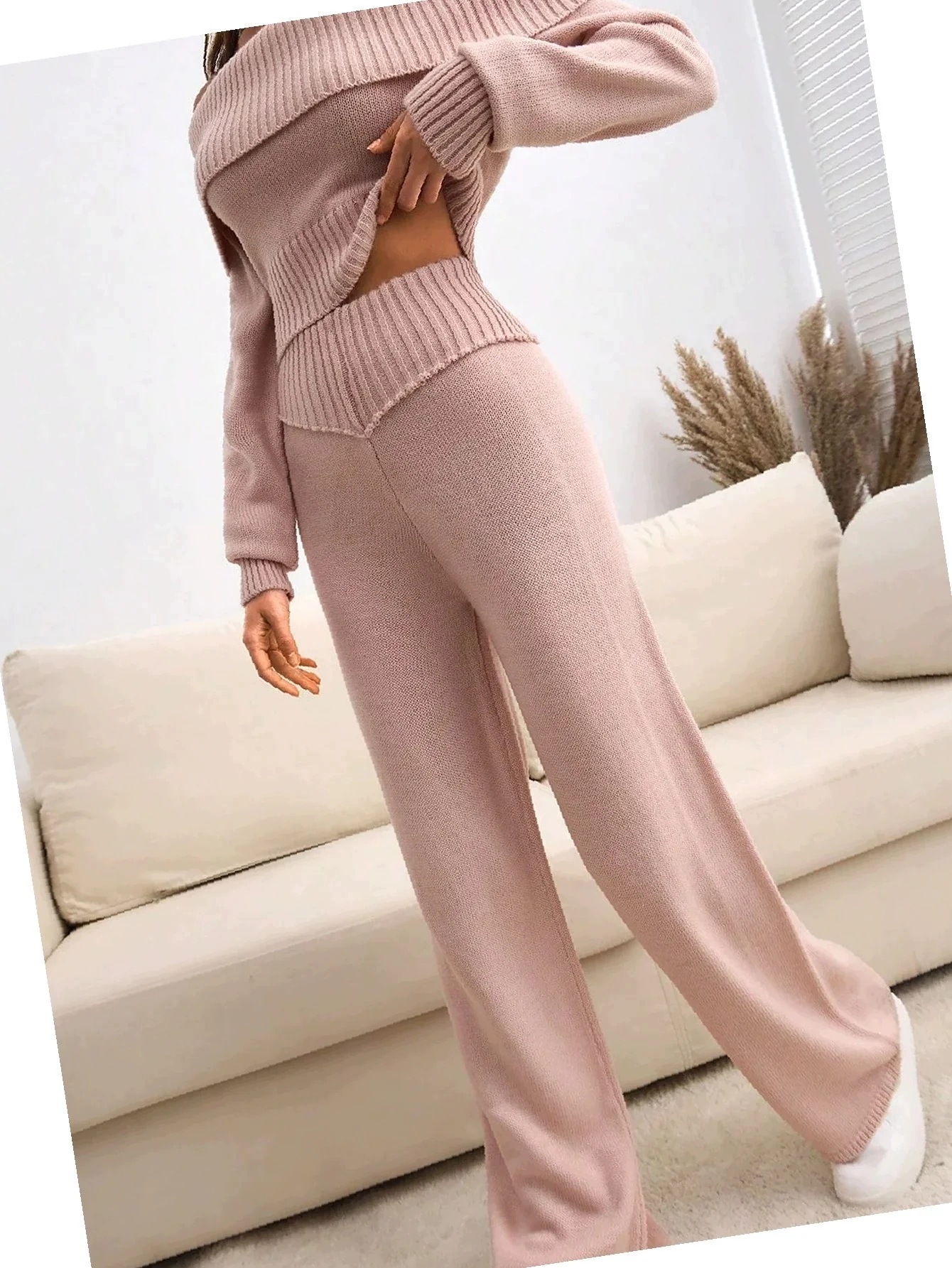 Dámský komplet s pletenými kalhotami a odhalenými rameny, růžový, velikost M 38
