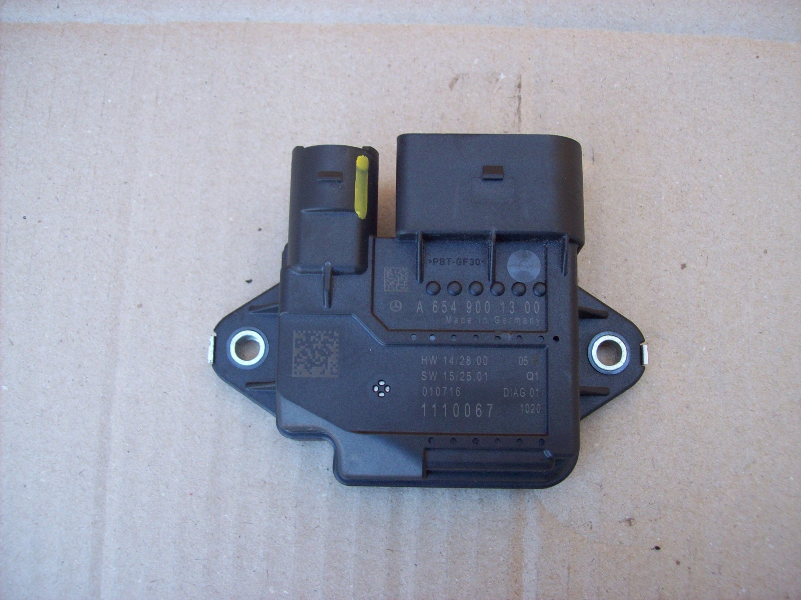 A6549001300 - MERCEDES W213 реле свечей накаливания