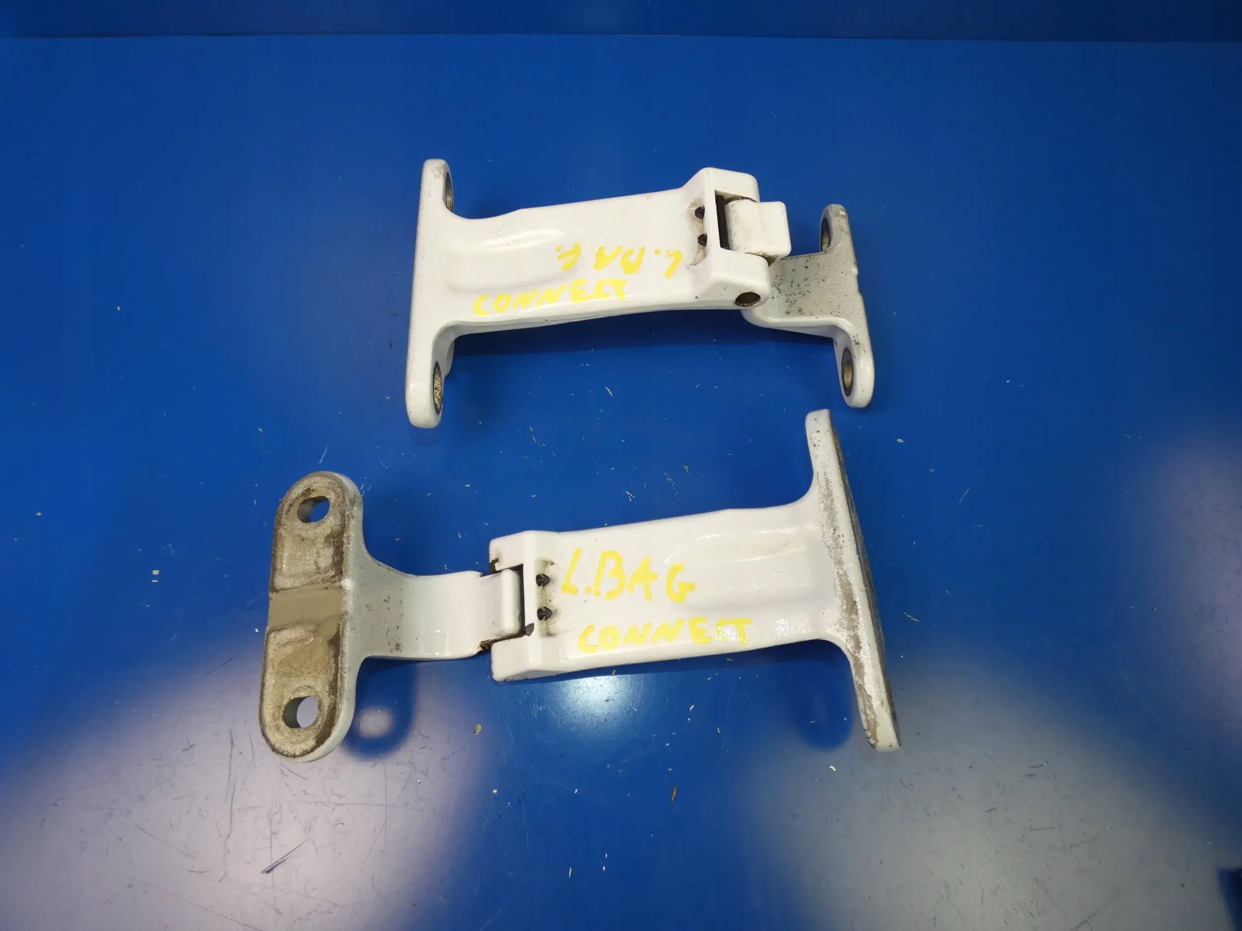 FORD TRANSIT CONNECT MK2 TOURNEO SCHARNIERE TÜR BAGANIKA LINKS HECK