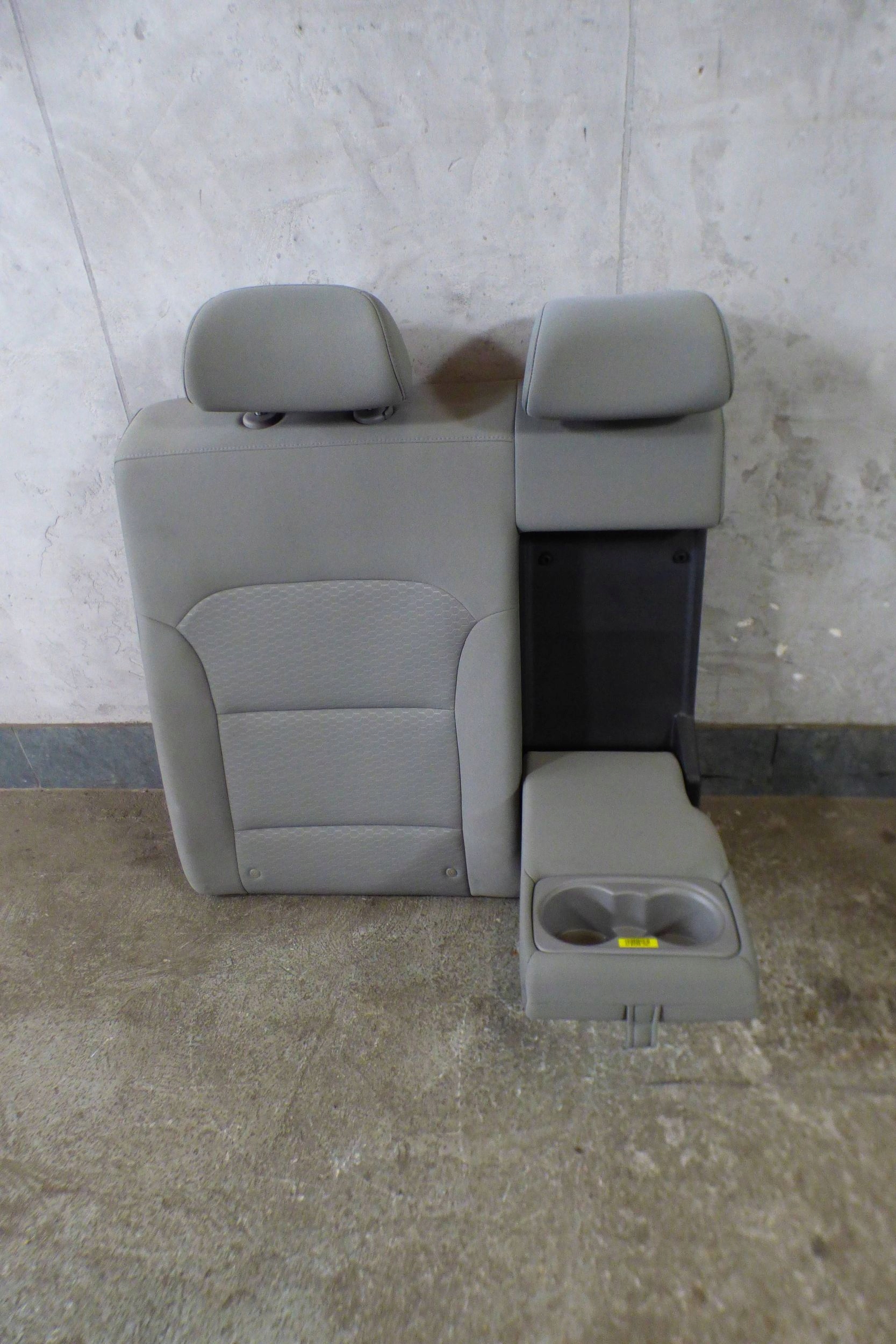 Hyundai Elantra VI Sitz heck KPL. st.BDB