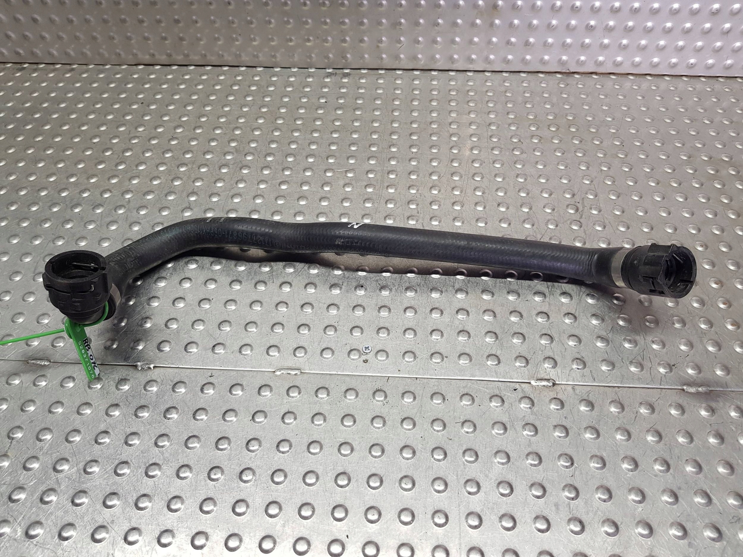 trouba hadice vedení vody 7796871 BMW E88 E82 E90 E91 E92 E93 X1 E84 2.0D N47