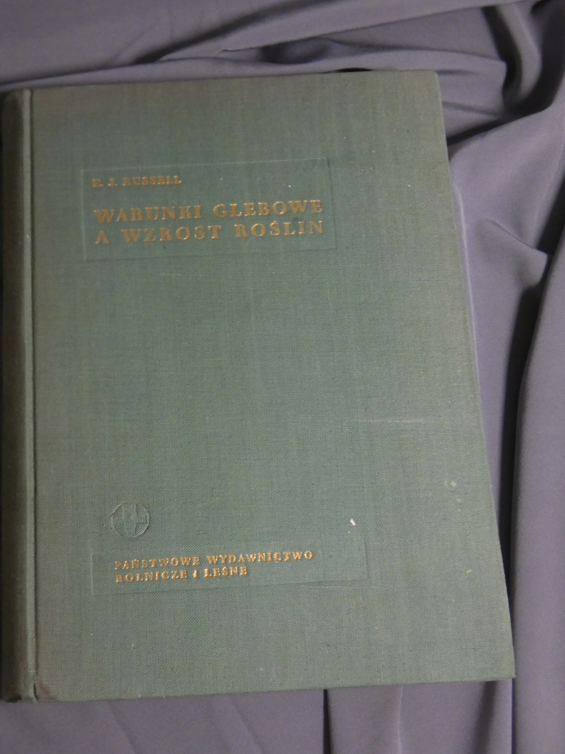 Warunki glebowe a wzrost roślin Russell