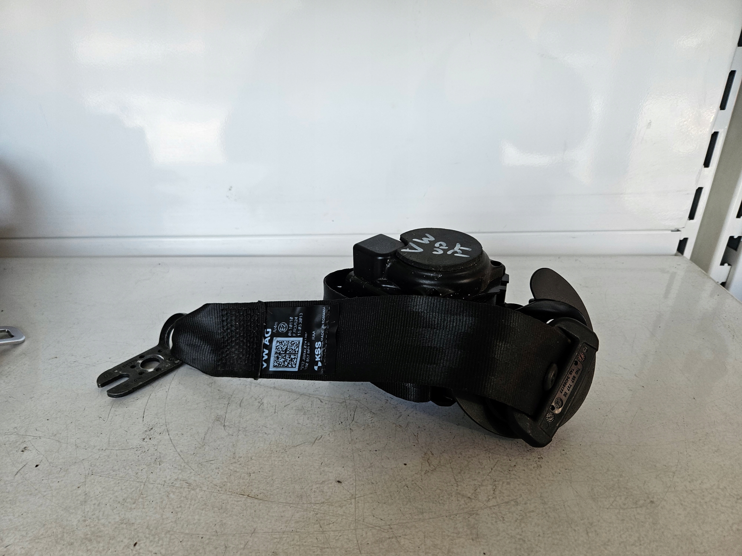 vw UP ремень безопасности 1S0857806B