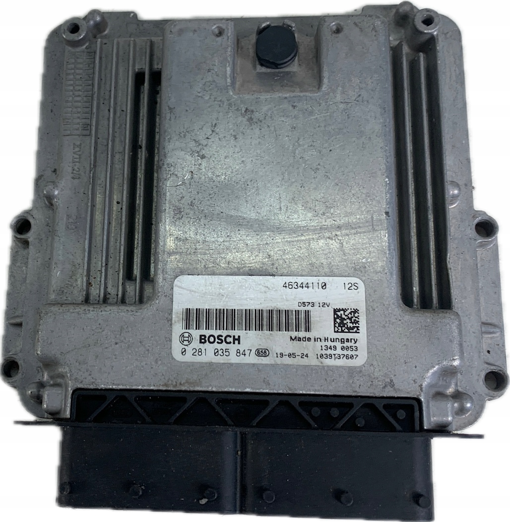 computer of the engine control unit ECU HYUNDAI SANTA FE 0281035547