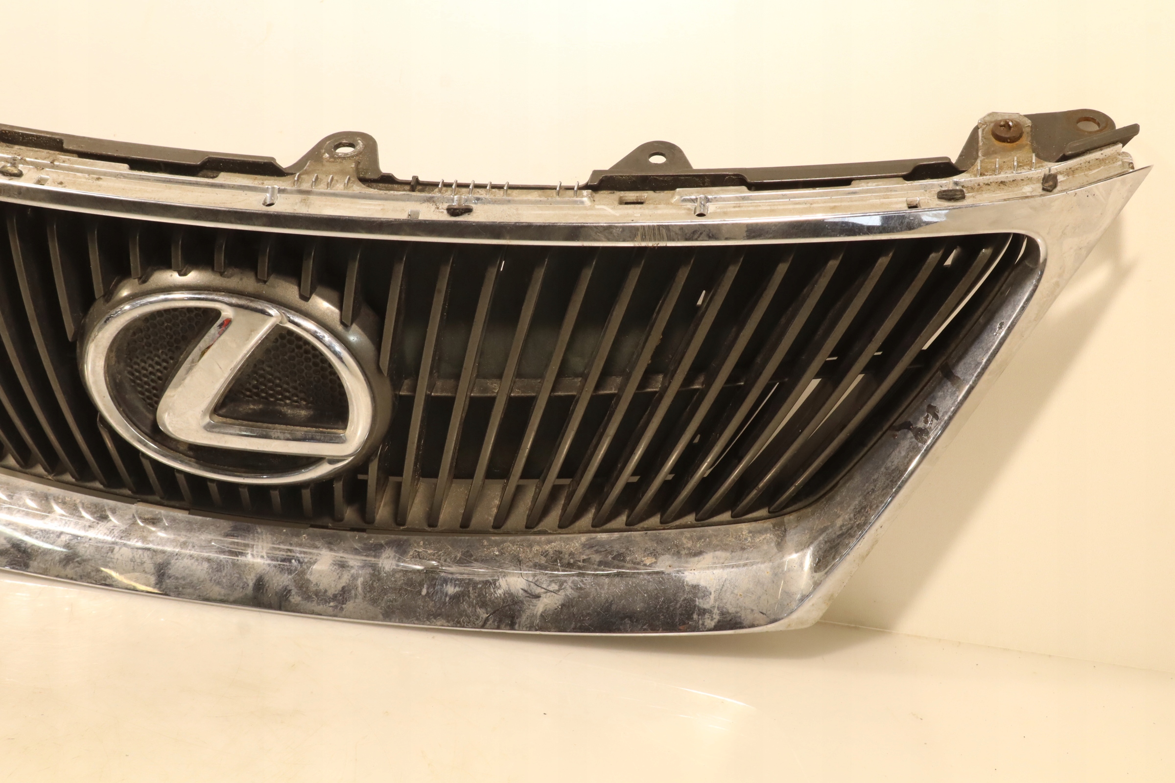 решетка радиатора lexus IS 2 II 220