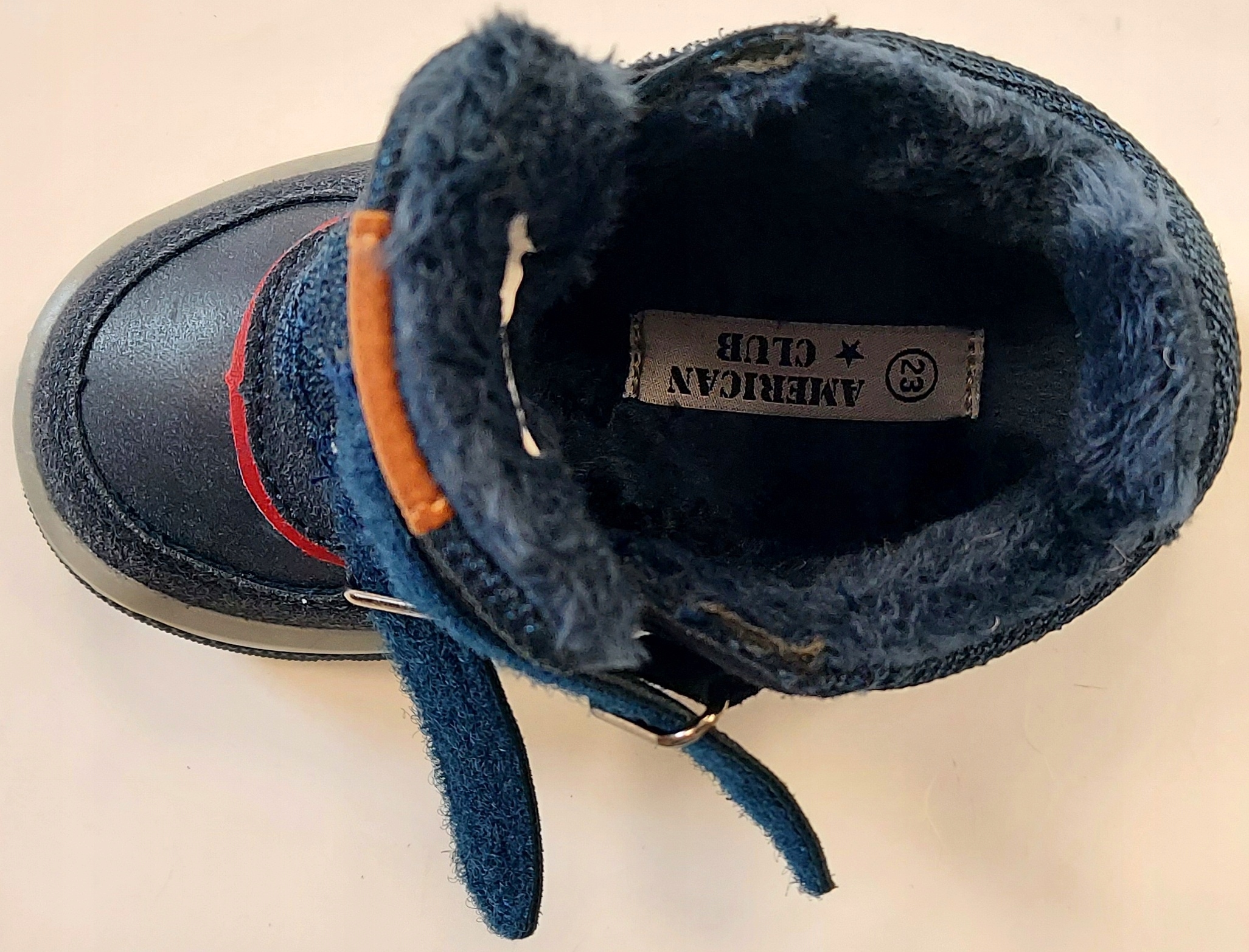 PÓŁBUTY TRZEWIKI LEKKO OCIEPLANE R 26 W 17,00 CM Materiał skóra ekologiczna