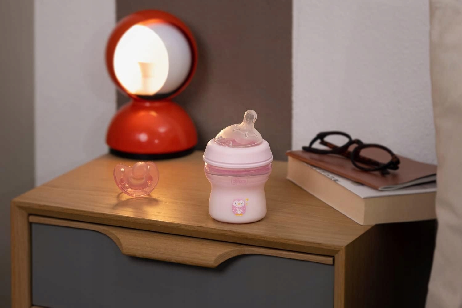 CHICCO Antykolkowa Butelka 0+ Mies. 150 ml Silikonowy Smoczek — miniatura 6