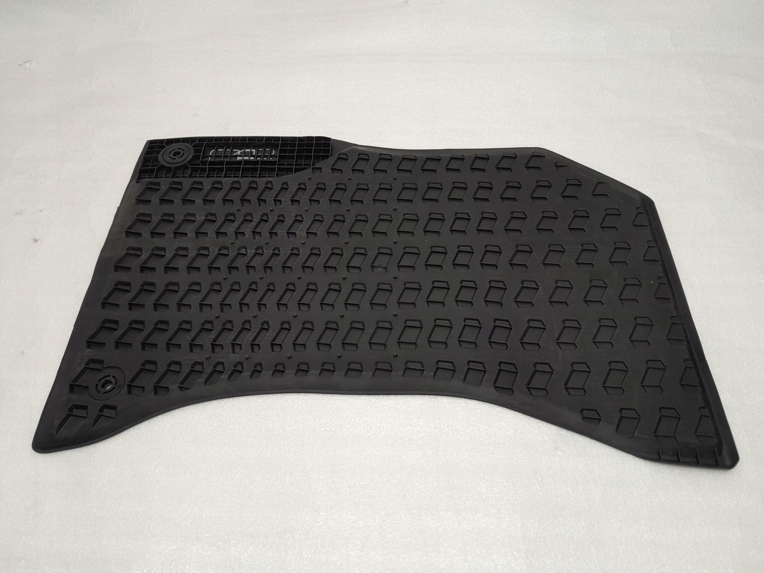 AUDI Q5 80A mat rubber right front 80A061501