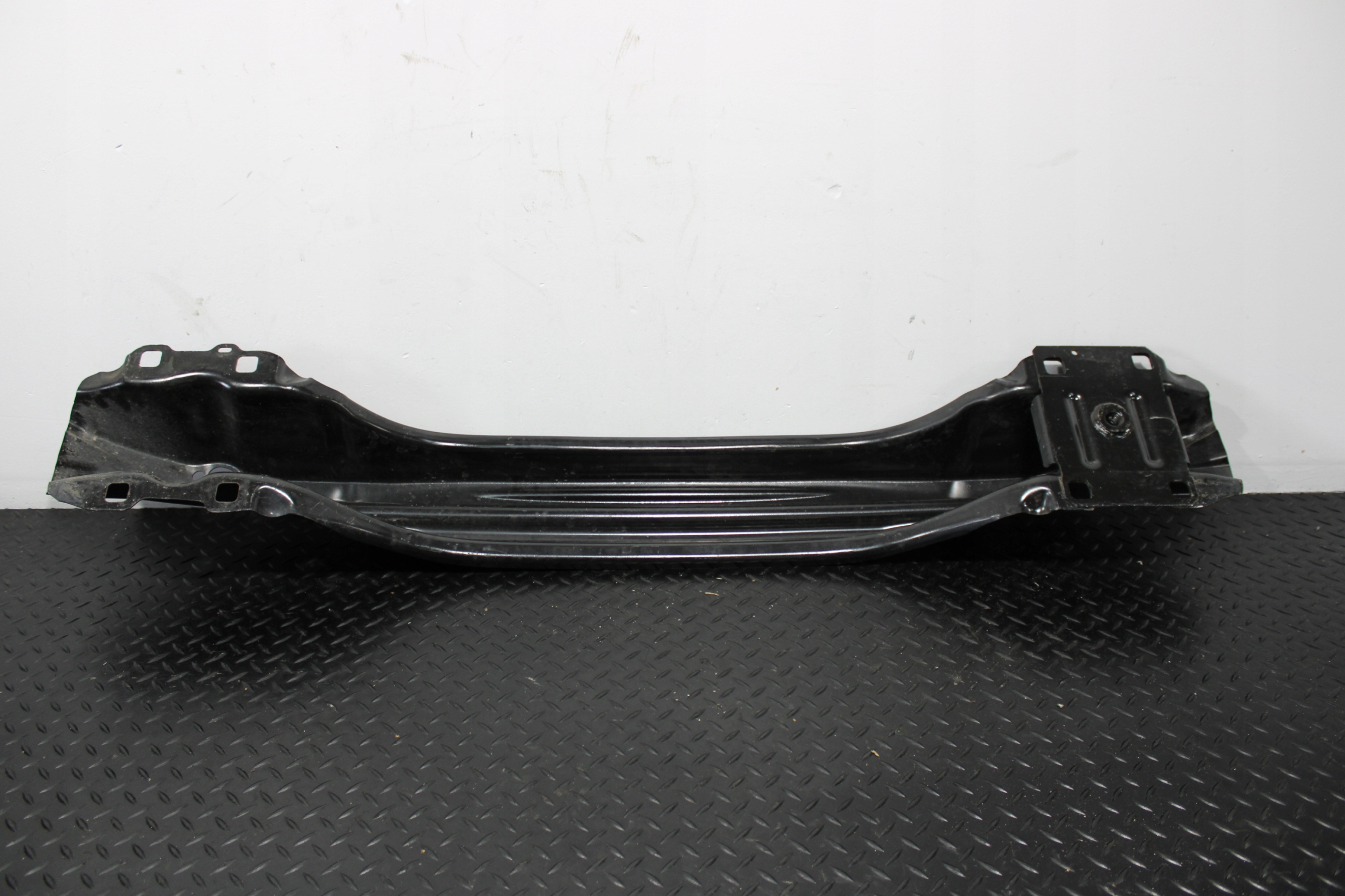 sider pillar below bumper rear part JAGUAR F-PACE X761