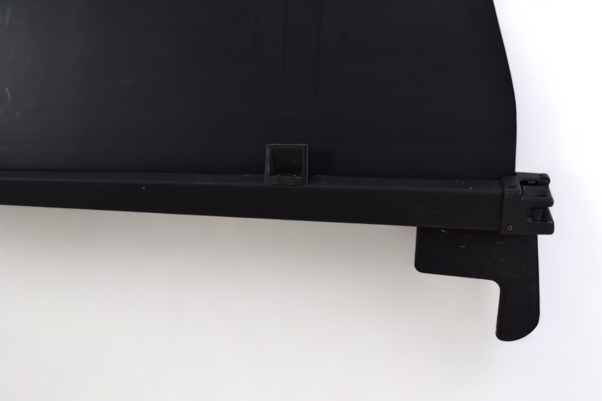 rear blinds boot VOLKSWAGEN TOUAREG and 7L6867773F