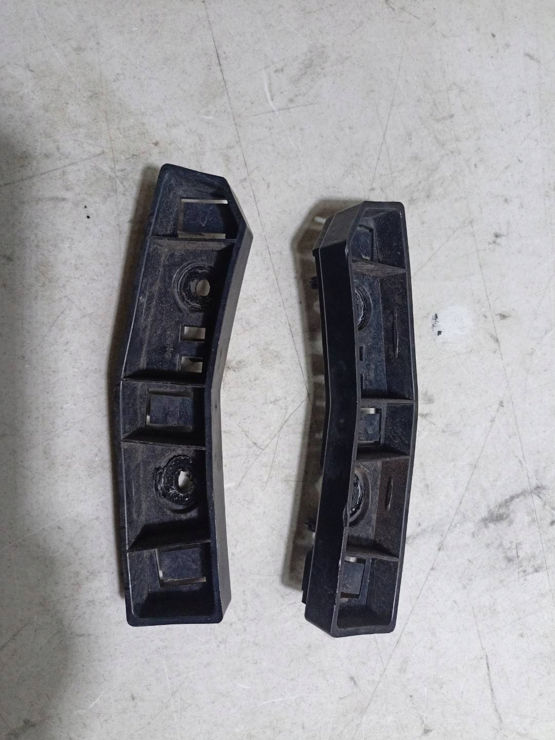 Support Support plaque Pare choc Avant Jeep Cherokee 5 2014 68138374AC