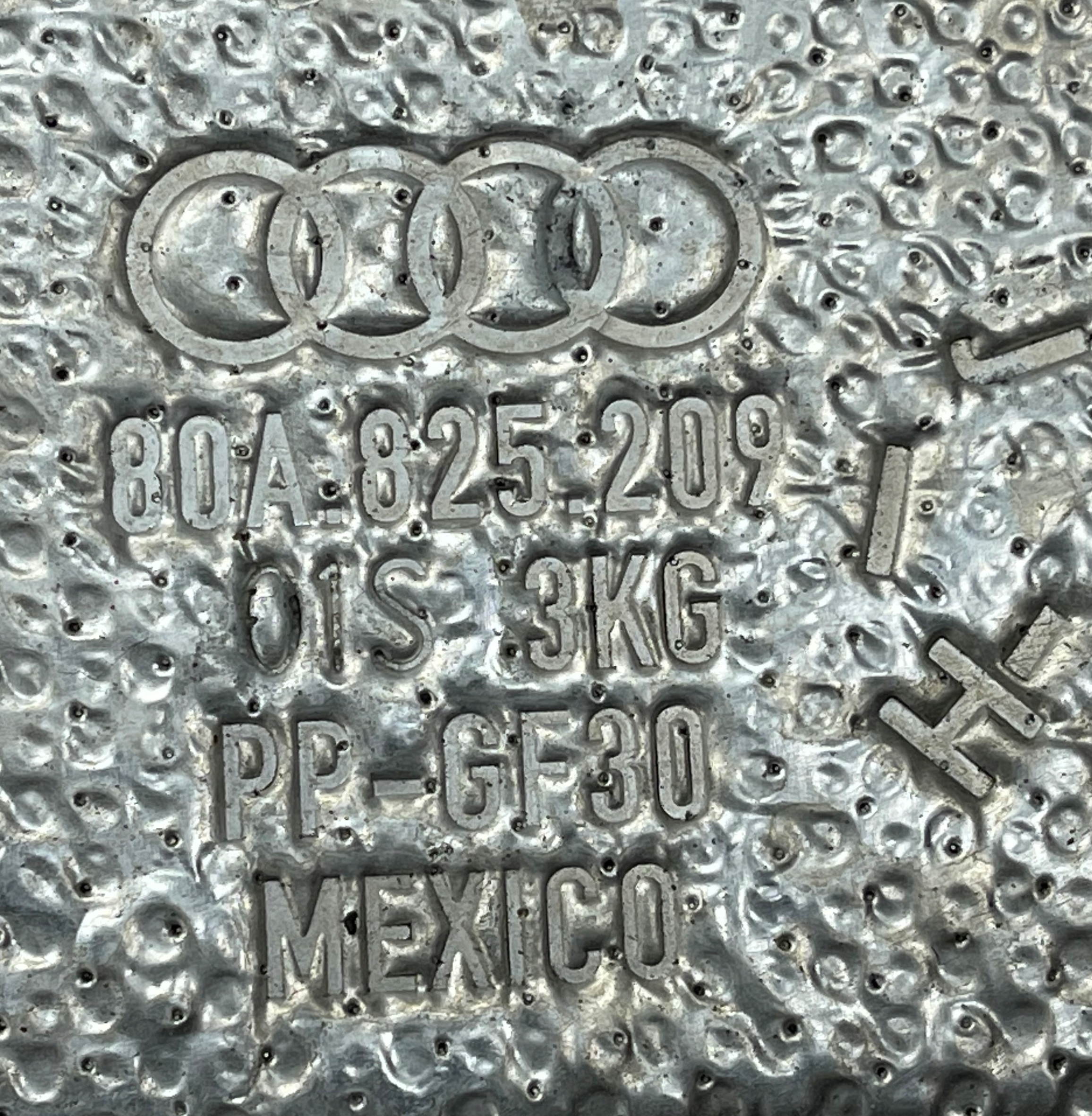 AUDI Q5 II 80A FY abdeckung Blende Abdeckung Unterfahrschutz 80A825209