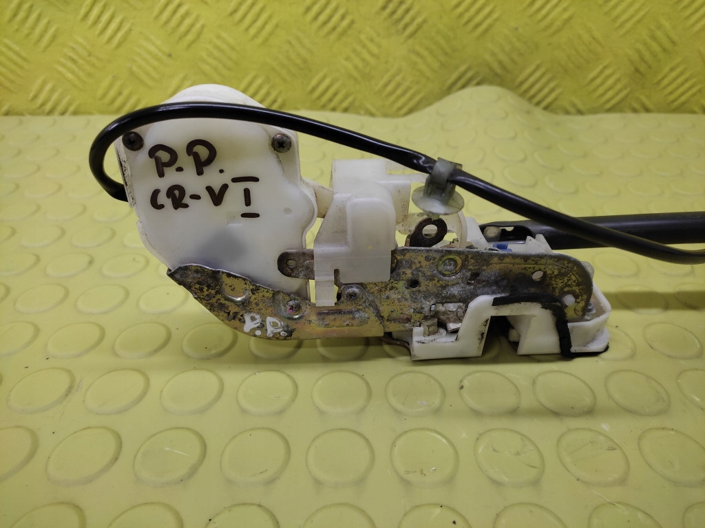 HONDA CRV and lock door right front