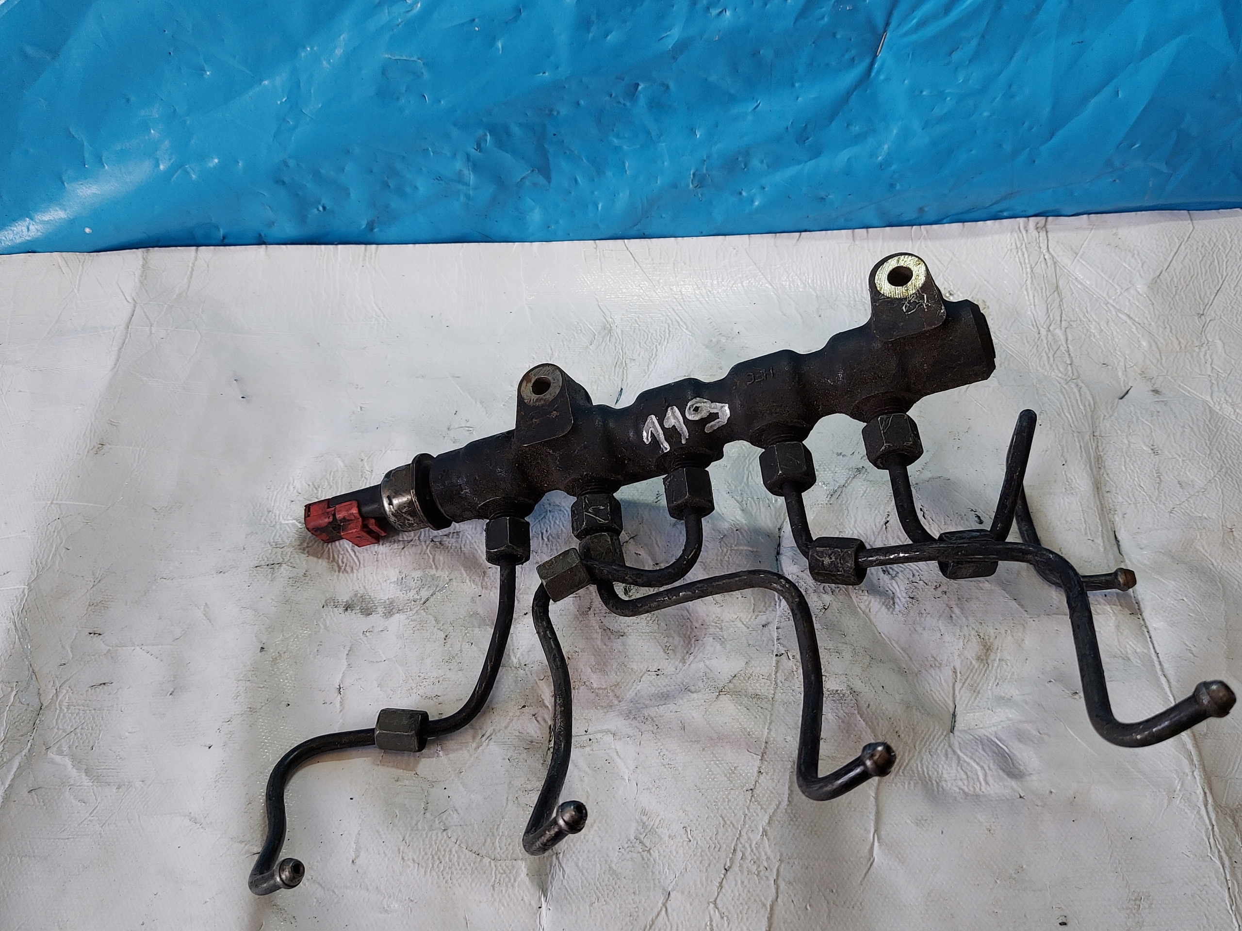 Rampe injection CITROEN C2 1.4 HDI 9654592680